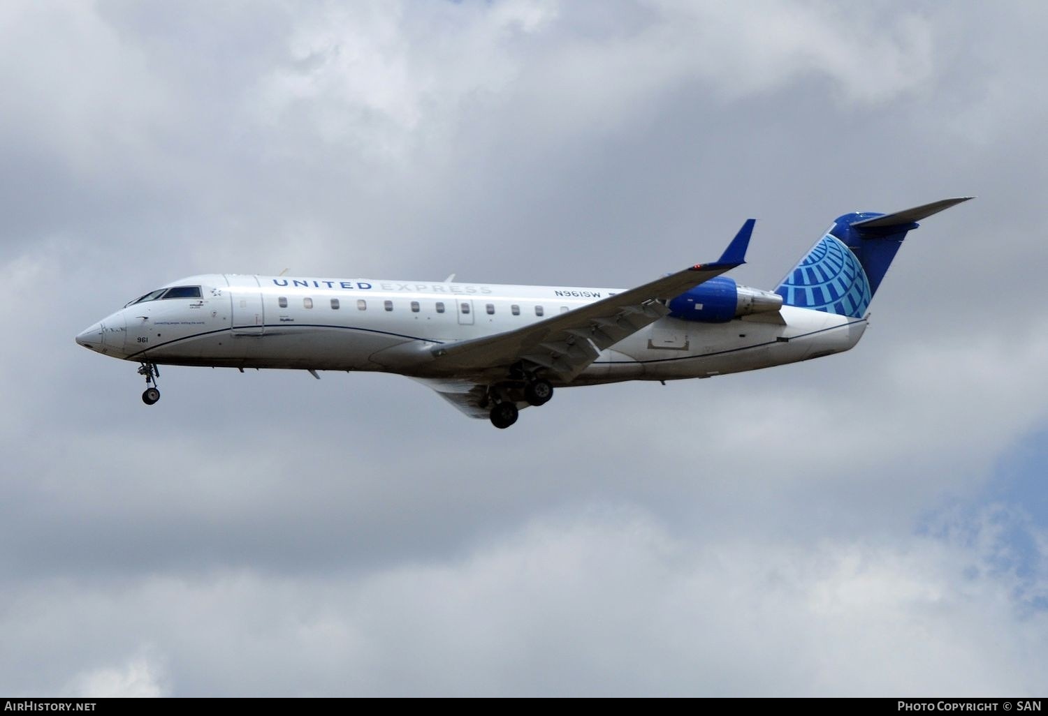 Aircraft Photo of N961SW | Bombardier CRJ-200ER (CL-600-2B19) | United Express | AirHistory.net #827279