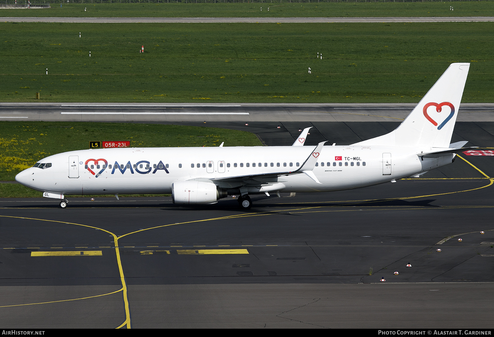 Aircraft Photo of TC-MGL | Boeing 737-8S3 | MGA - Mavi Gok Aviation | AirHistory.net #827374
