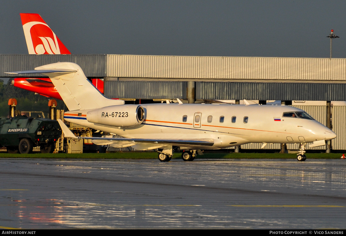 Aircraft Photo of RA-67223 | Bombardier Challenger 300 (BD-100-1A10) | AirHistory.net #827406