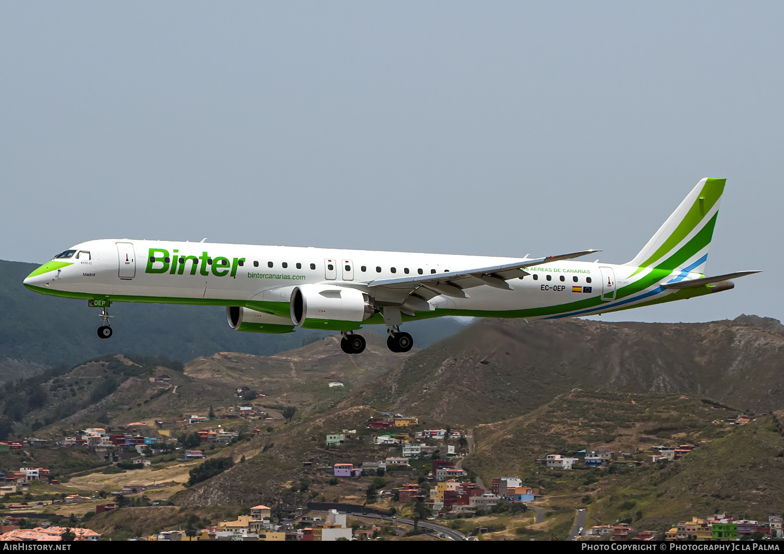 Aircraft Photo of EC-OEP | Embraer 195-E2 (ERJ-190-400) | Binter Canarias | AirHistory.net #827441