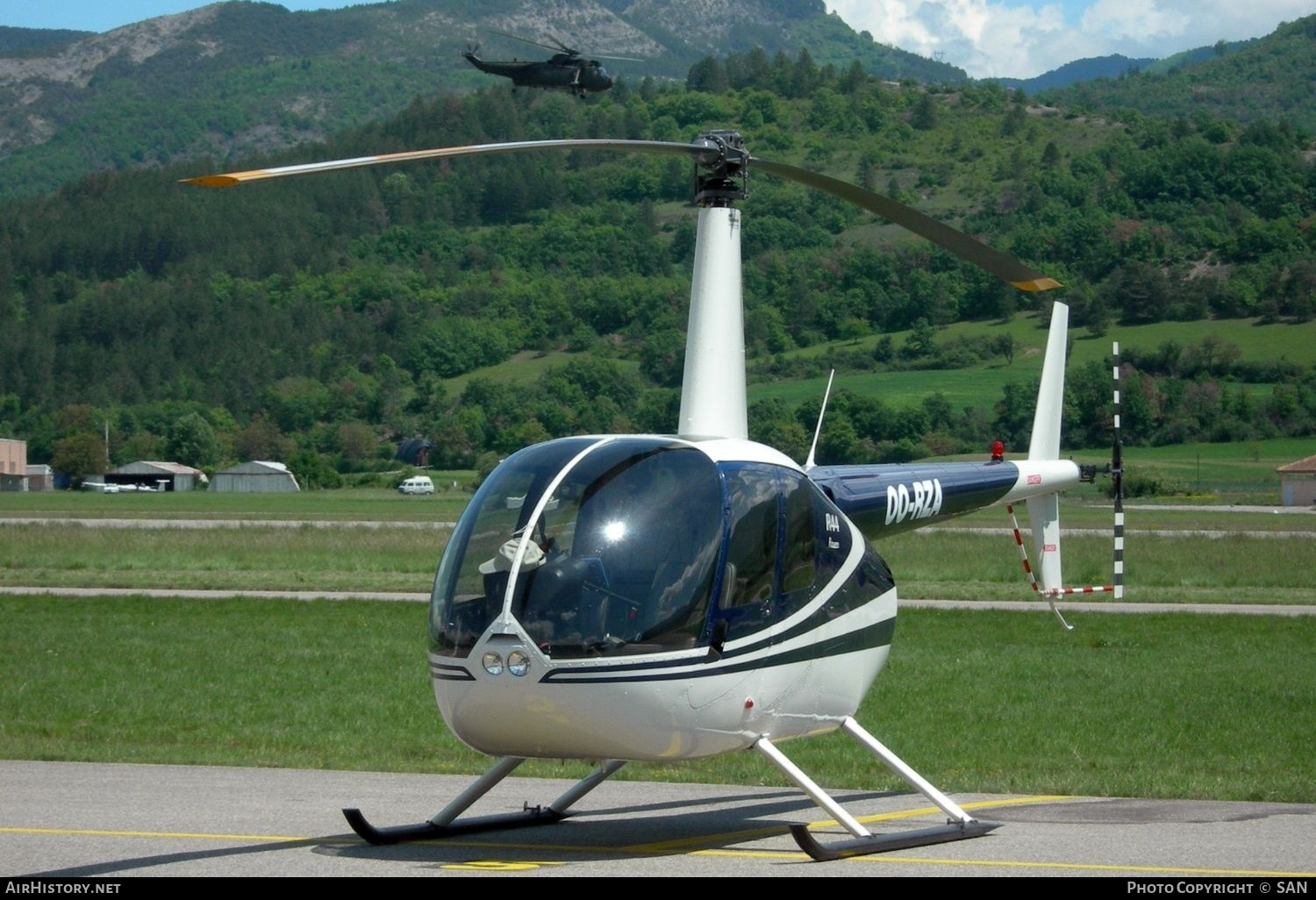 Aircraft Photo of OO-RZA | Robinson R-44 Raven | AirHistory.net #827443