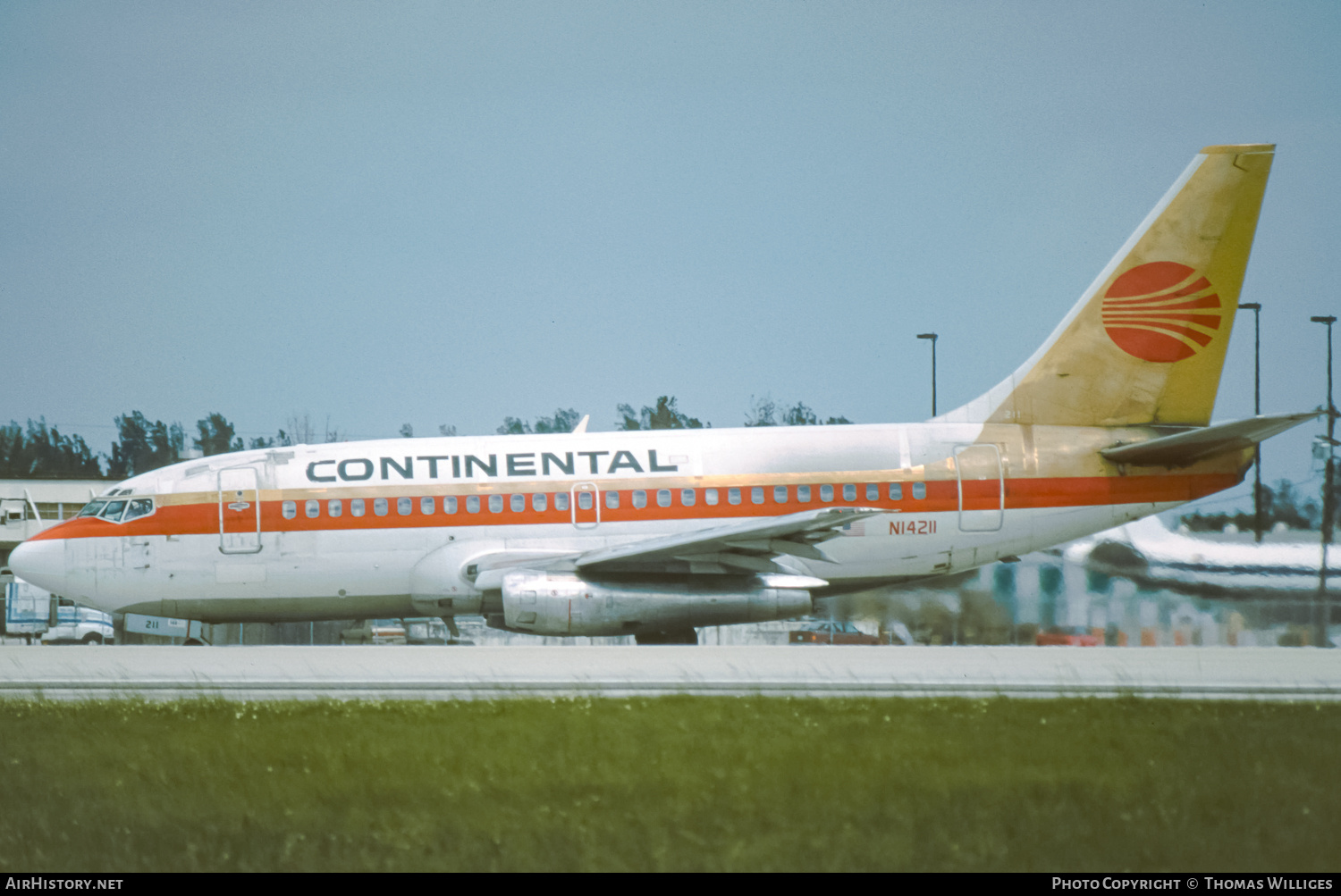 Aircraft Photo of N14211 | Boeing 737-130 | Continental Airlines | AirHistory.net #827485