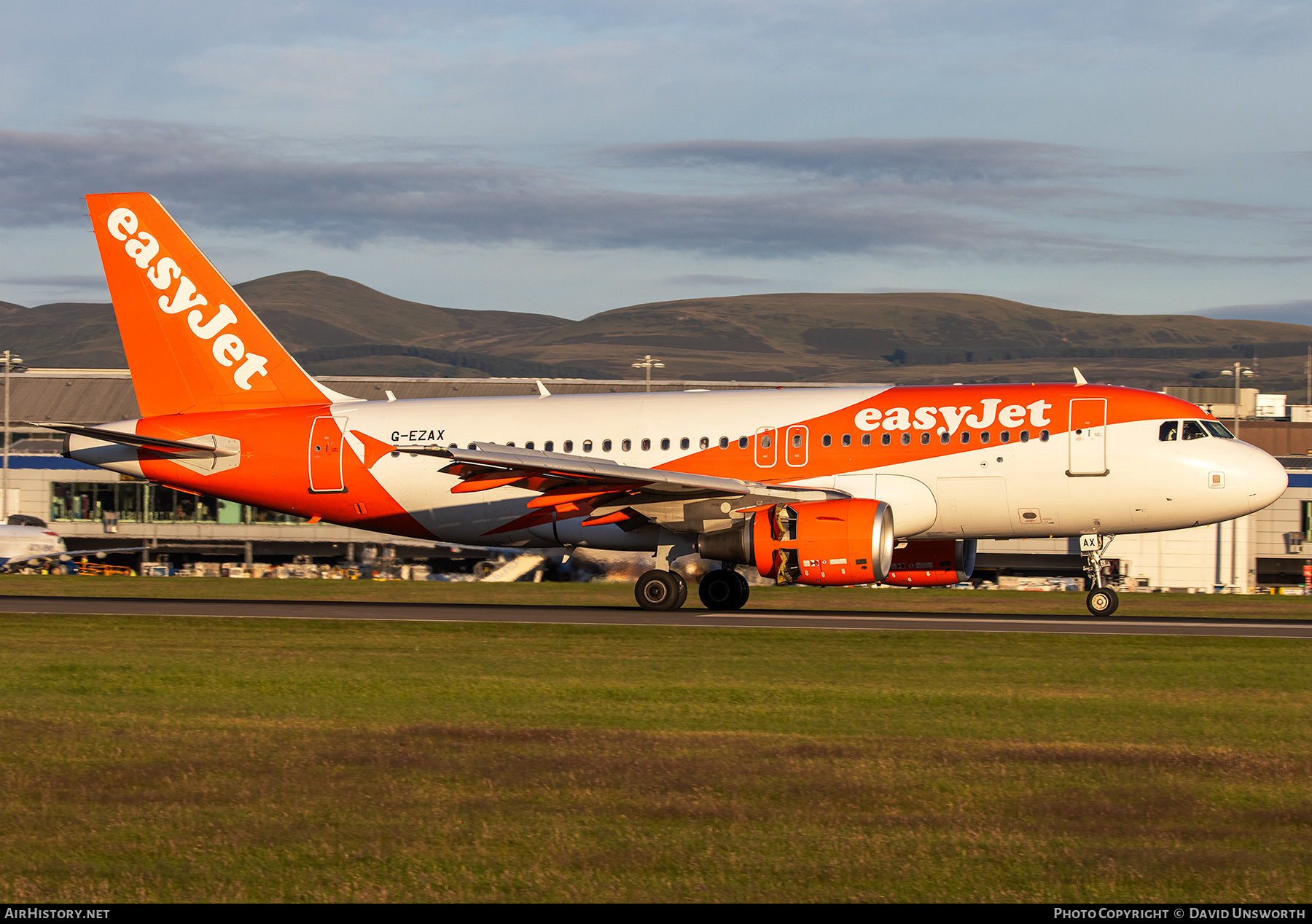 Aircraft Photo of G-EZAX | Airbus A319-111 | EasyJet | AirHistory.net #827508