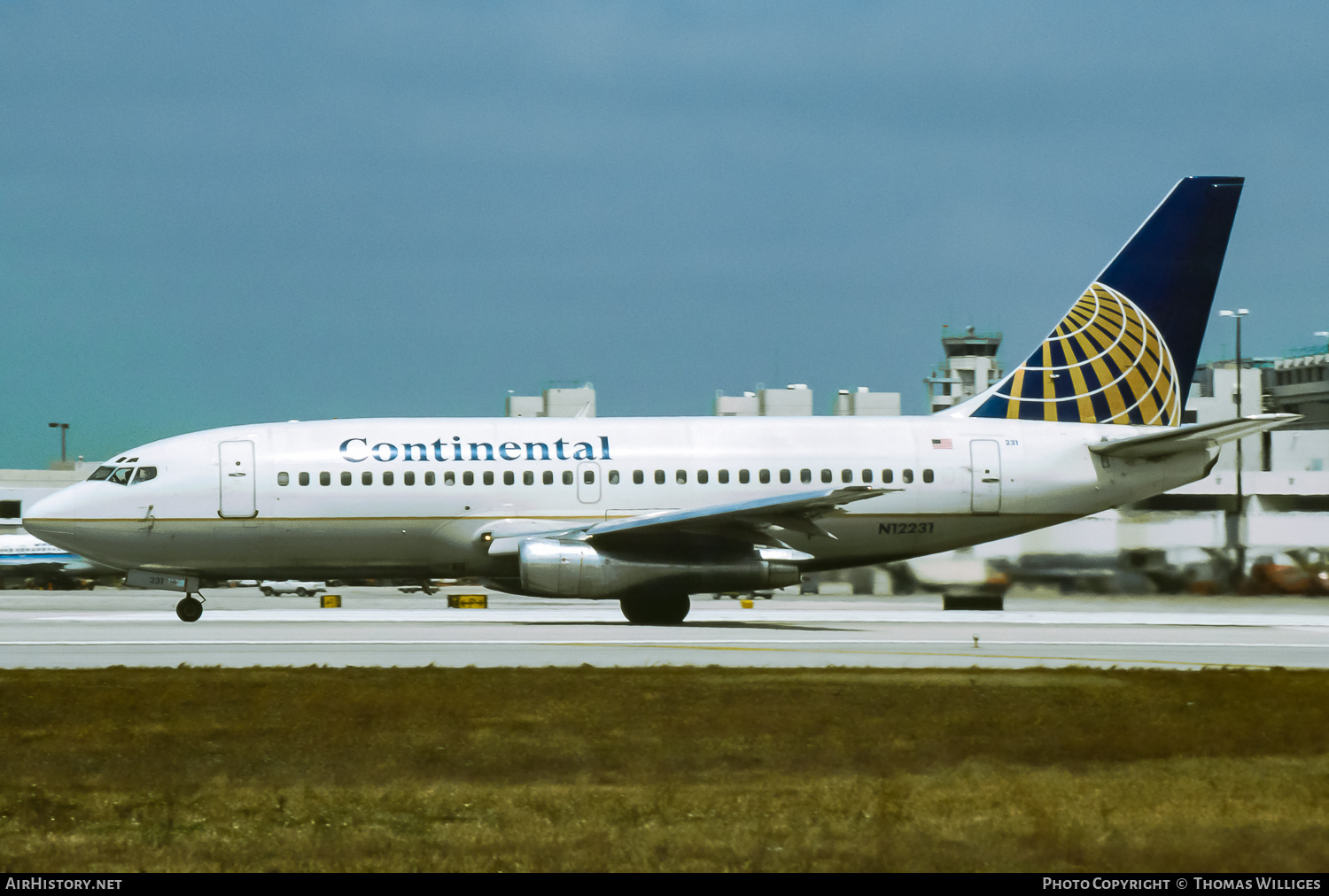 Aircraft Photo of N12231 | Boeing 737-217 | Continental Airlines | AirHistory.net #827514