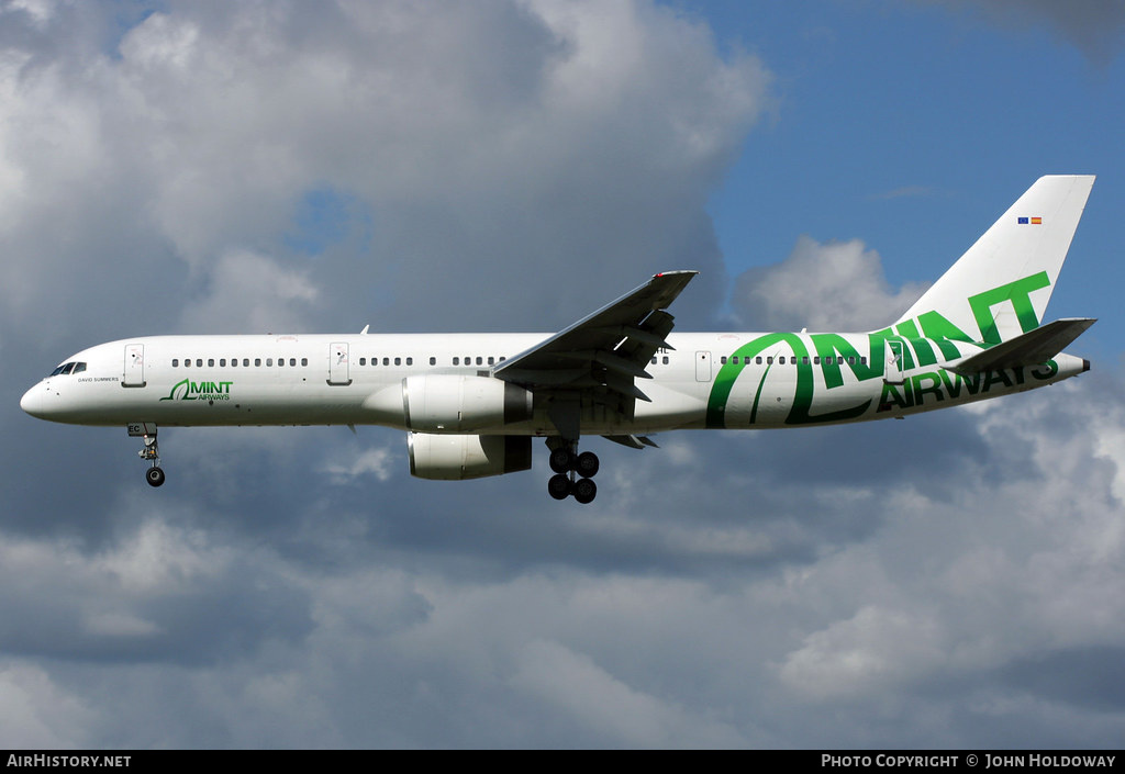 Aircraft Photo of EC-LHL | Boeing 757-28A | Mint Airways | AirHistory.net #827515