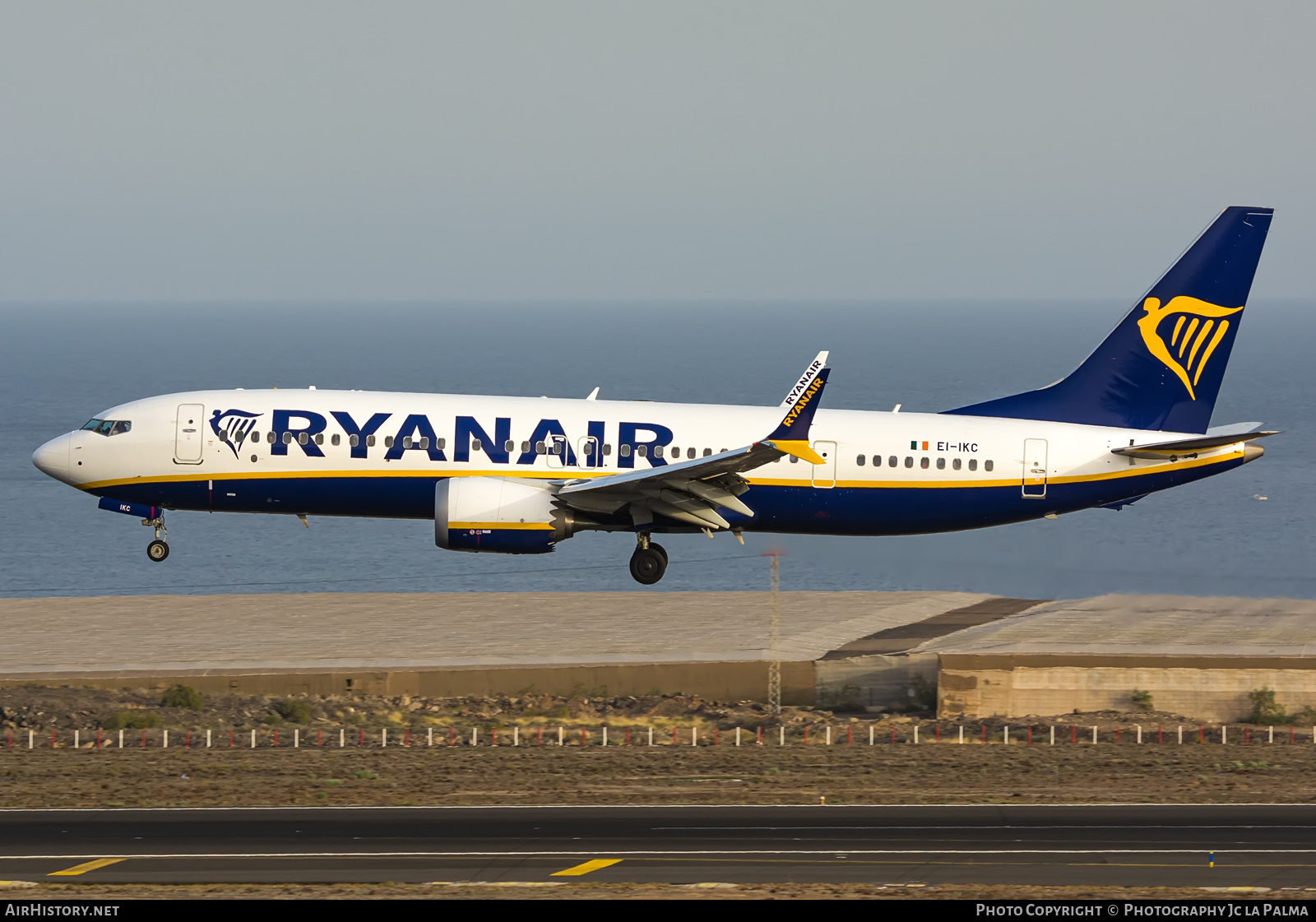 Aircraft Photo of EI-IKC | Boeing 737-8200 Max 200 | Ryanair | AirHistory.net #827538
