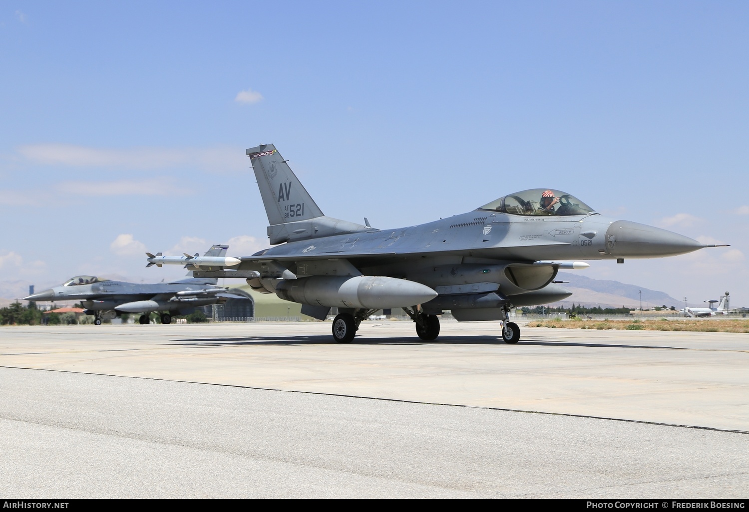 Aircraft Photo of 88-0521 / AF88-521 | General Dynamics F-16CM Fighting Falcon | USA - Air Force | AirHistory.net #827857