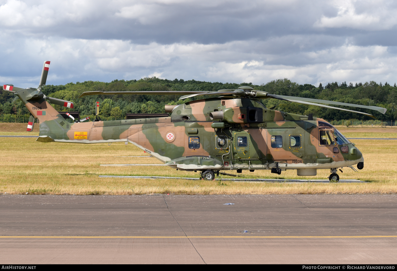 Aircraft Photo of 19606 | AgustaWestland EH101-514 | Portugal - Air Force | AirHistory.net #827864