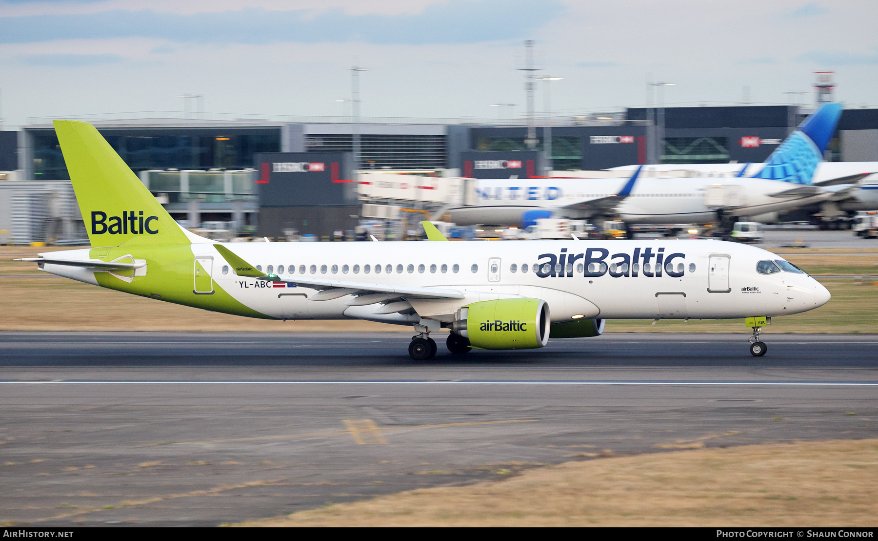 Aircraft Photo of YL-ABC | Airbus A220-371 (BD-500-1A11) | AirBaltic | AirHistory.net #827883