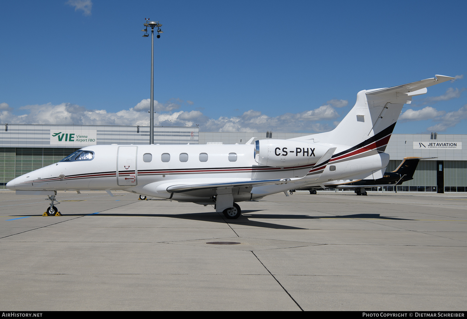 Aircraft Photo of CS-PHX | Embraer EMB-505 Phenom 300 | AirHistory.net #827896