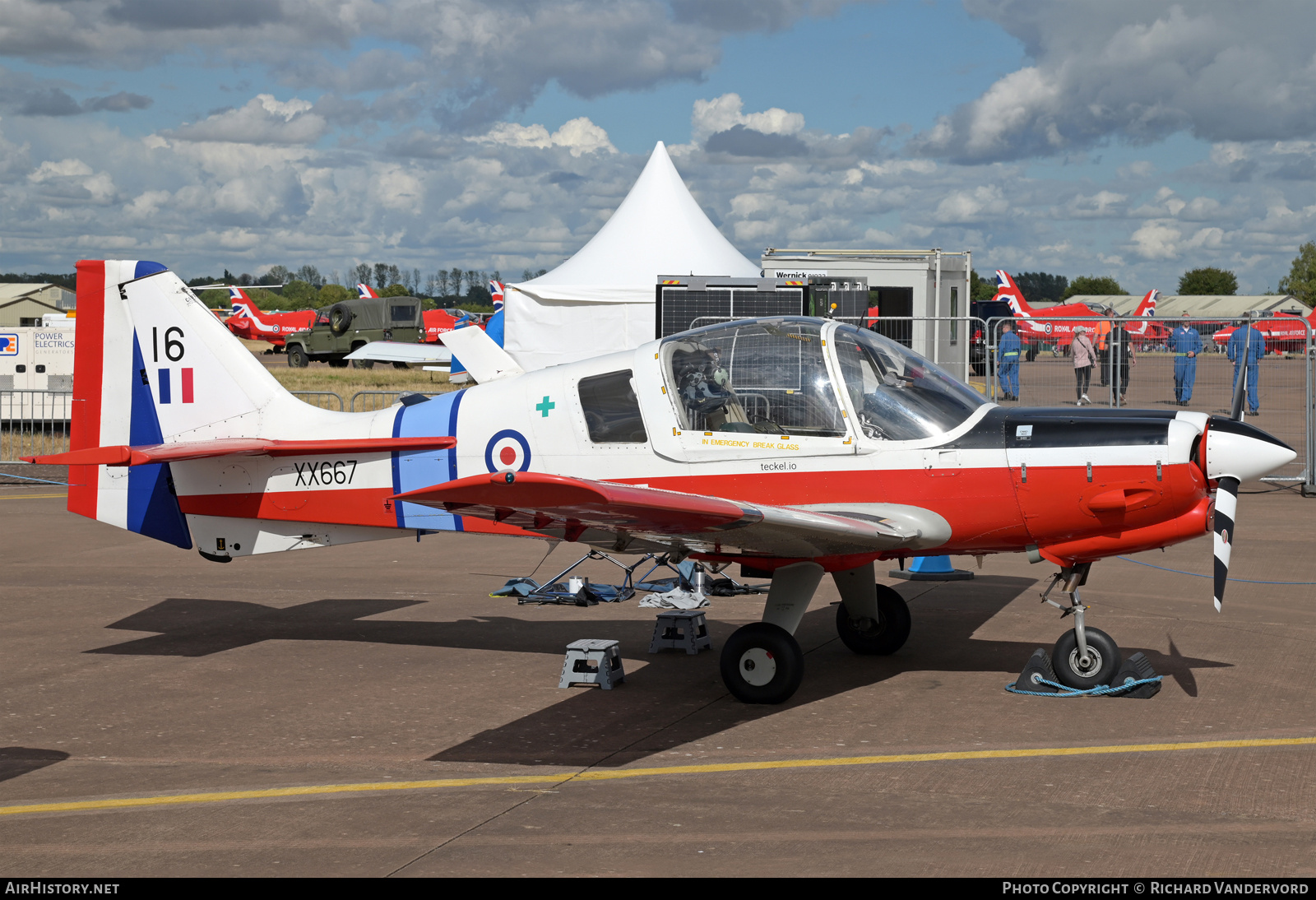 Aircraft Photo of G-BZFN / XX667 | Scottish Aviation Bulldog 120/121 | UK - Air Force | AirHistory.net #828020
