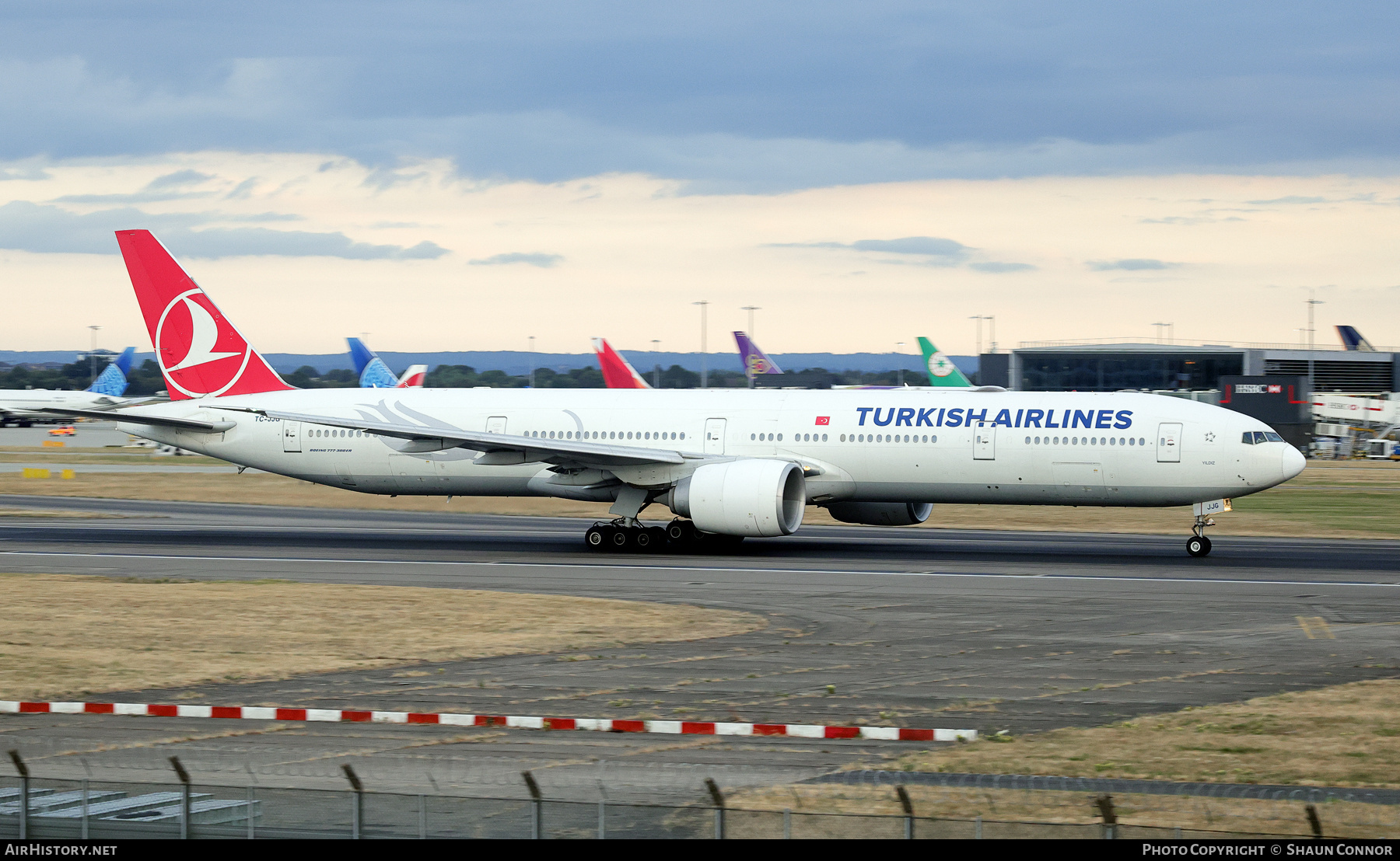 Aircraft Photo of TC-JJG | Boeing 777-3F2/ER | Turkish Airlines | AirHistory.net #828049