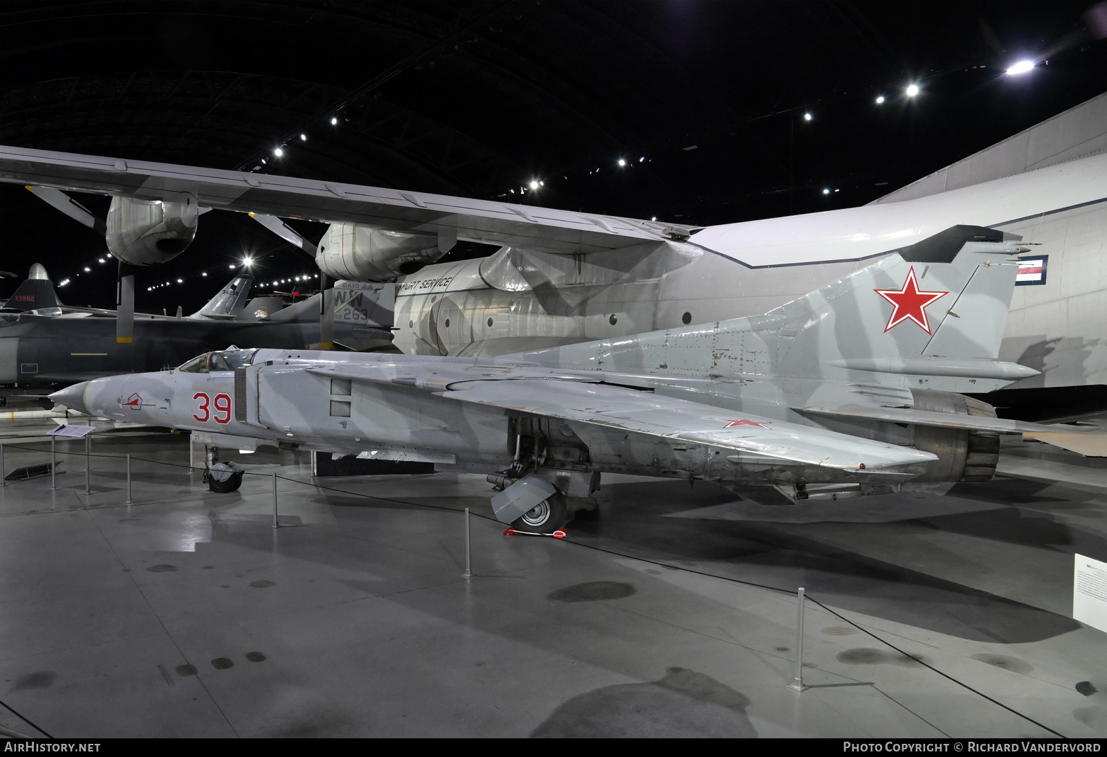 Aircraft Photo of 39 red | Mikoyan-Gurevich MiG-23MS | Soviet Union - Air Force | AirHistory.net #828151