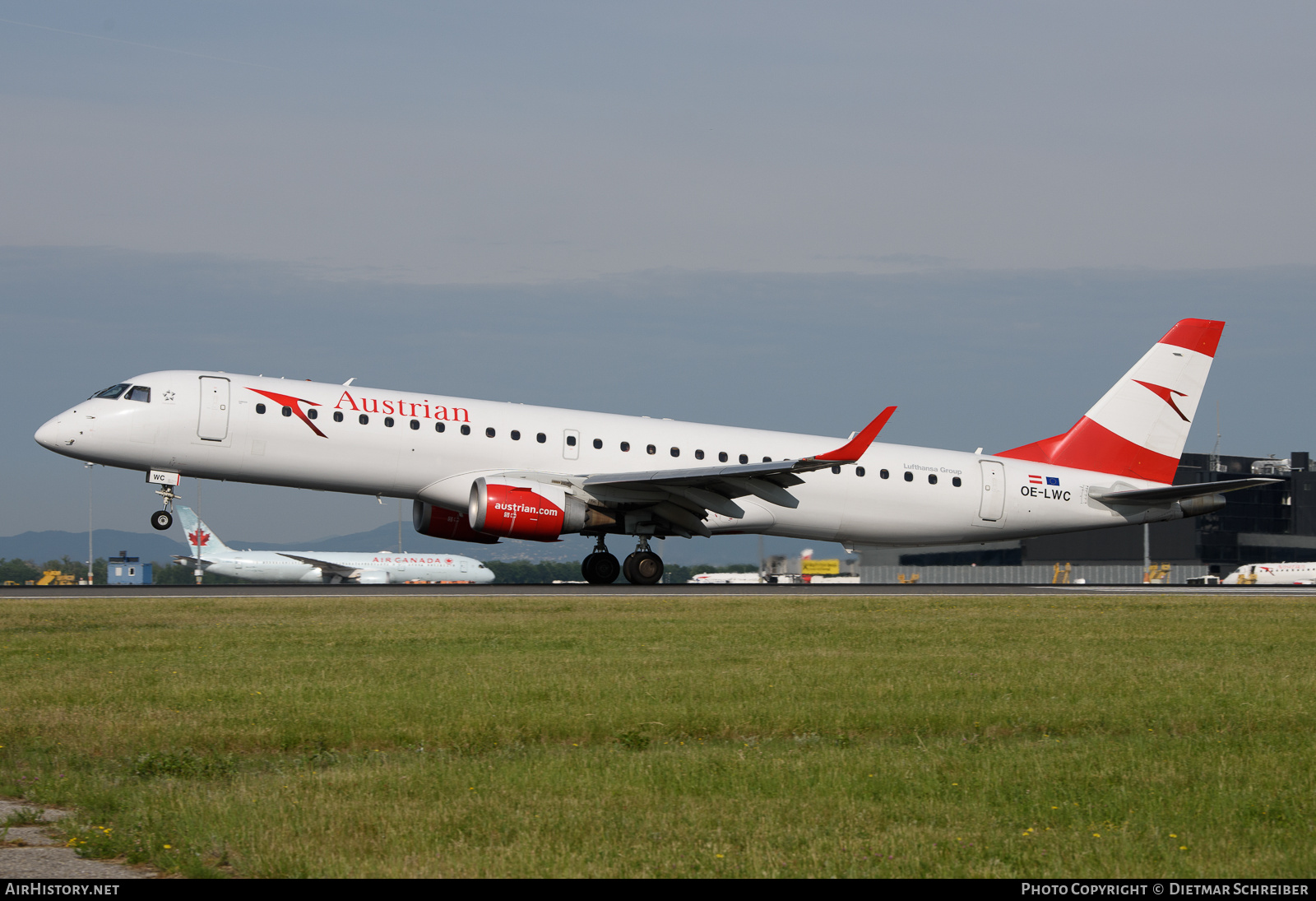 Aircraft Photo of OE-LWC | Embraer 195LR (ERJ-190-200LR) | Austrian Airlines | AirHistory.net #828166