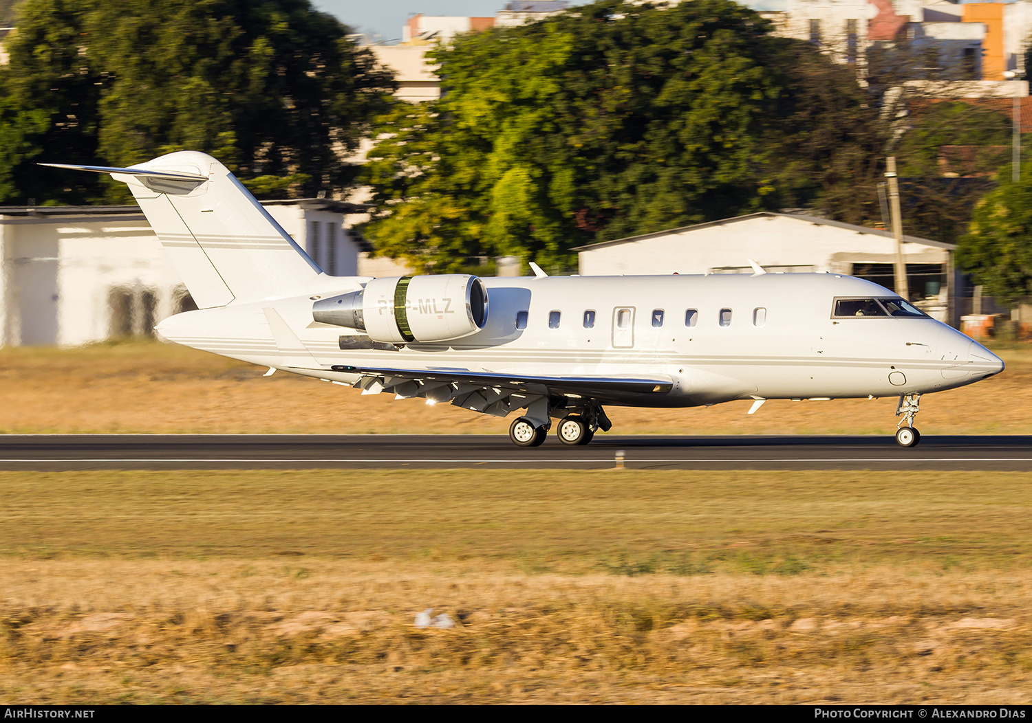Aircraft Photo of PP-MLZ | Bombardier Challenger 605 (CL-600-2B16) | AirHistory.net #828169