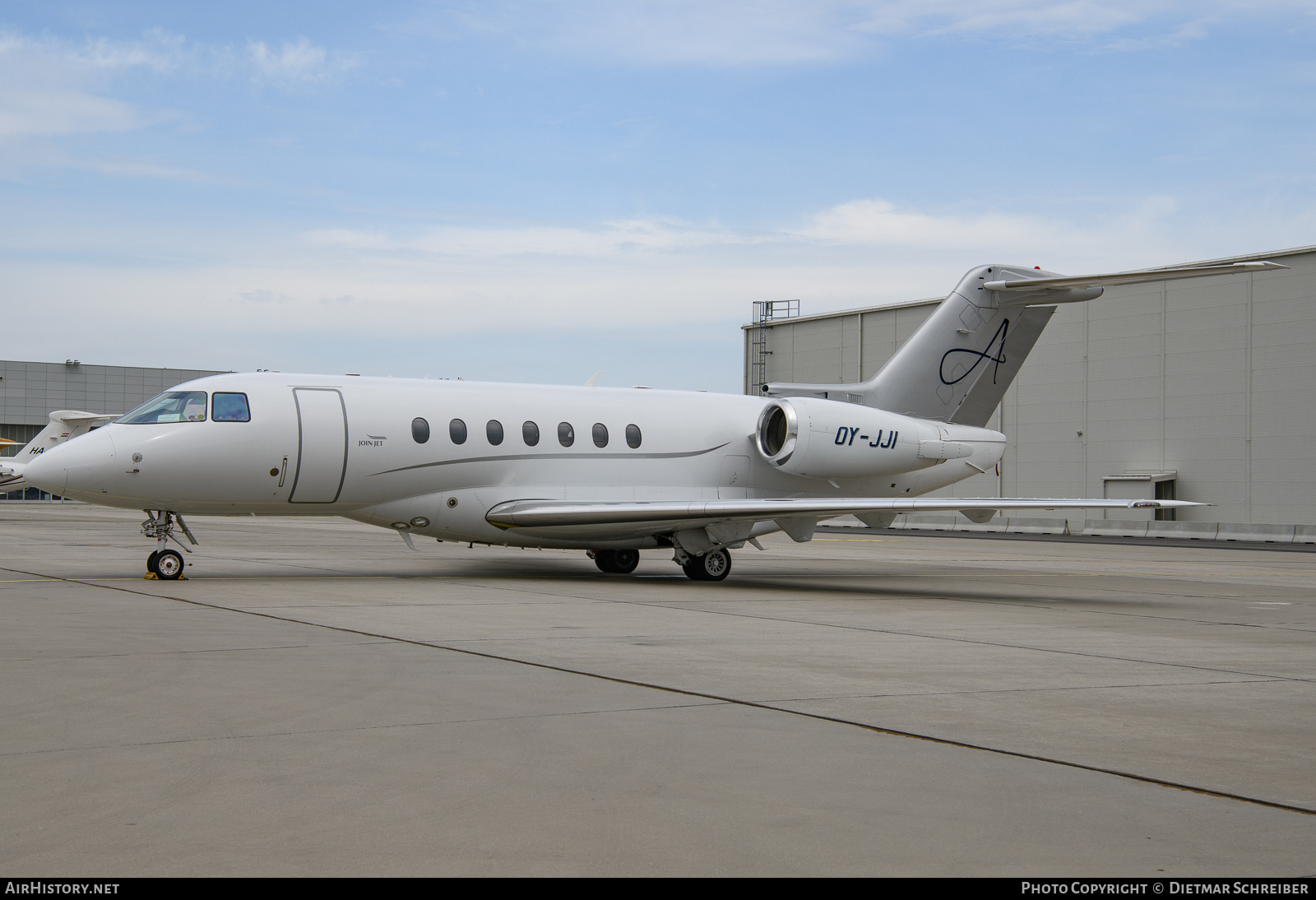 Aircraft Photo of OY-JJI | Hawker Beechcraft 4000 | JoinJet | AirHistory.net #828179