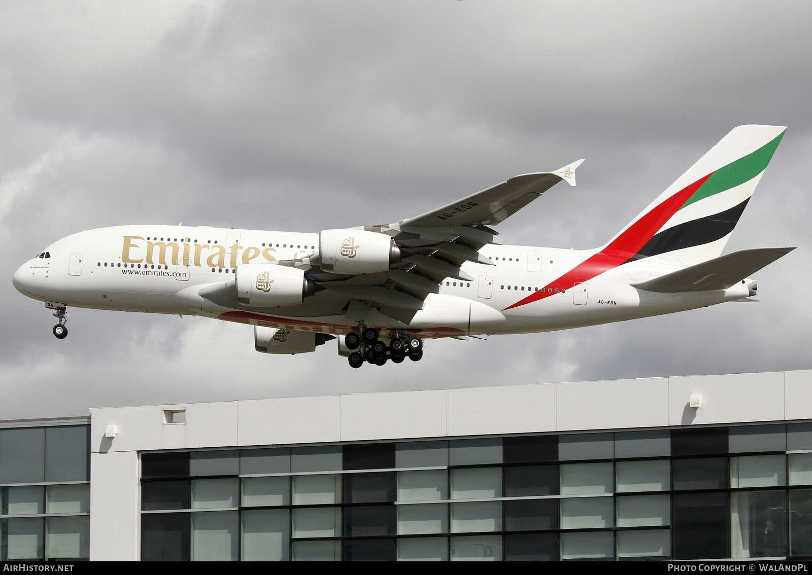 Aircraft Photo of A6-EDN | Airbus A380-861 | Emirates | AirHistory.net #828385