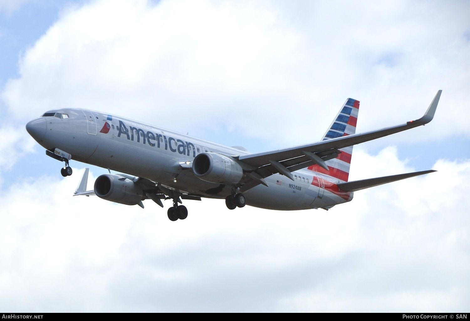 Aircraft Photo of N924AN | Boeing 737-823 | American Airlines | AirHistory.net #828395