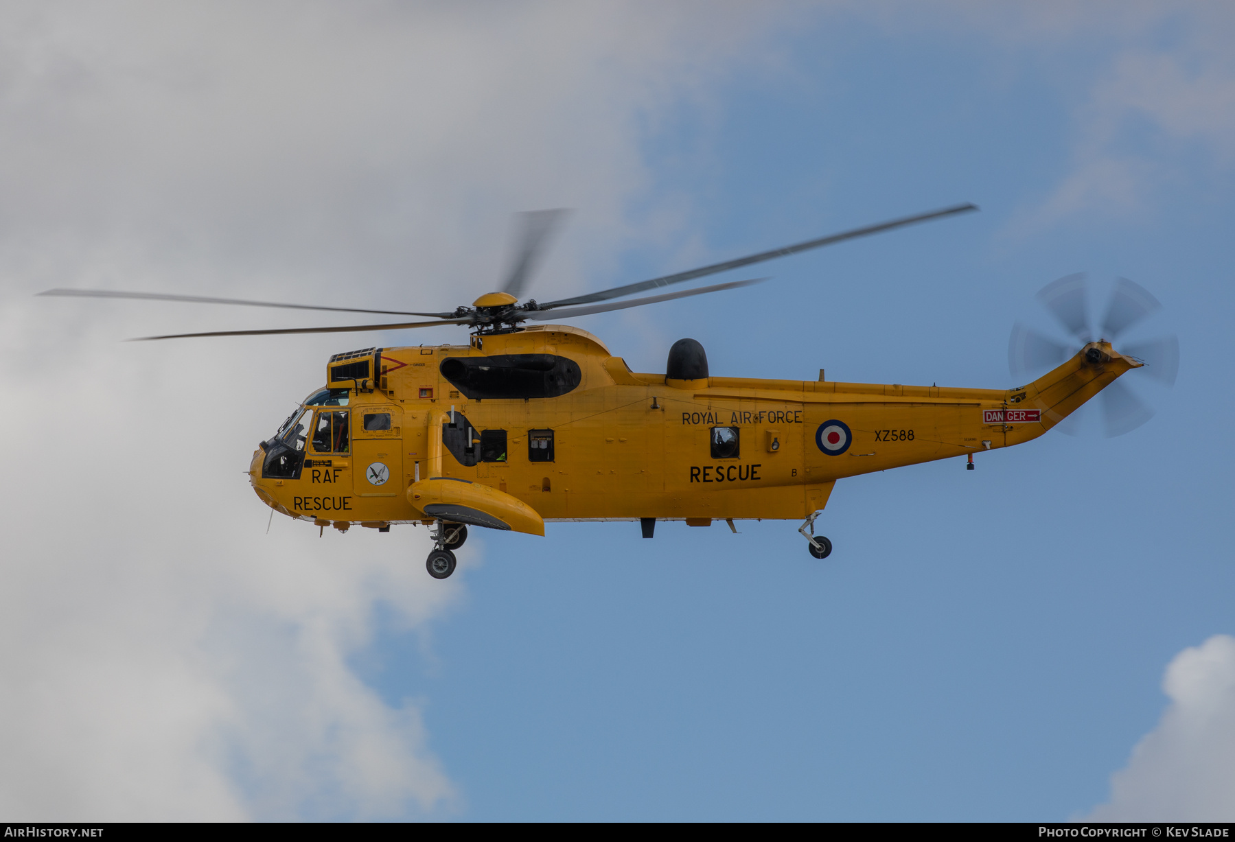 Aircraft Photo of G-SEAK / XZ588 | Westland WS-61 Sea King HAR3 | UK - Air Force | AirHistory.net #828484