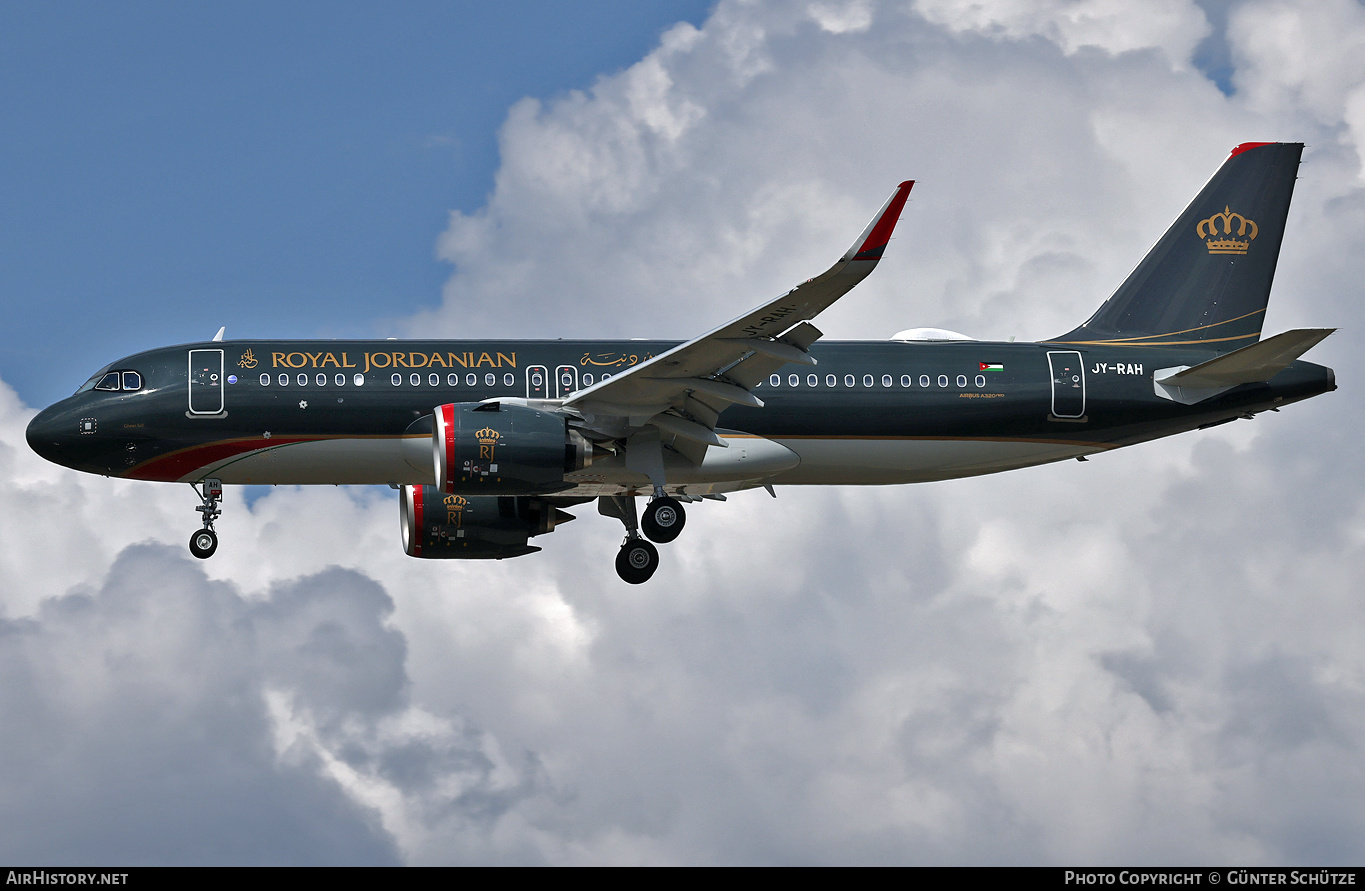 Aircraft Photo of JY-RAH | Airbus A320-271N | Royal Jordanian Airlines | AirHistory.net #828735