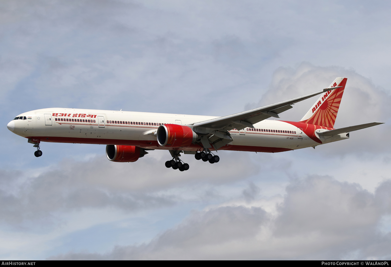 Aircraft Photo of VT-ALR | Boeing 777-337/ER | Air India | AirHistory.net #828770