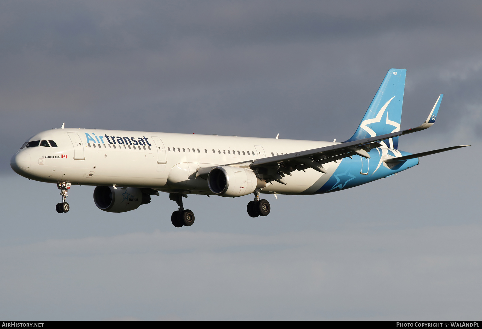 Aircraft Photo of C-FTXQ | Airbus A321-211 | Air Transat | AirHistory.net #828841