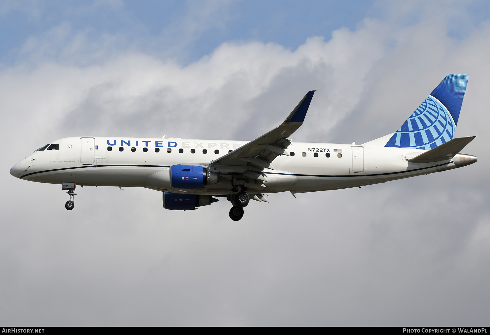 Aircraft Photo of N722YX | Embraer 175LR (ERJ-170-200LR) | United Express | AirHistory.net #828856