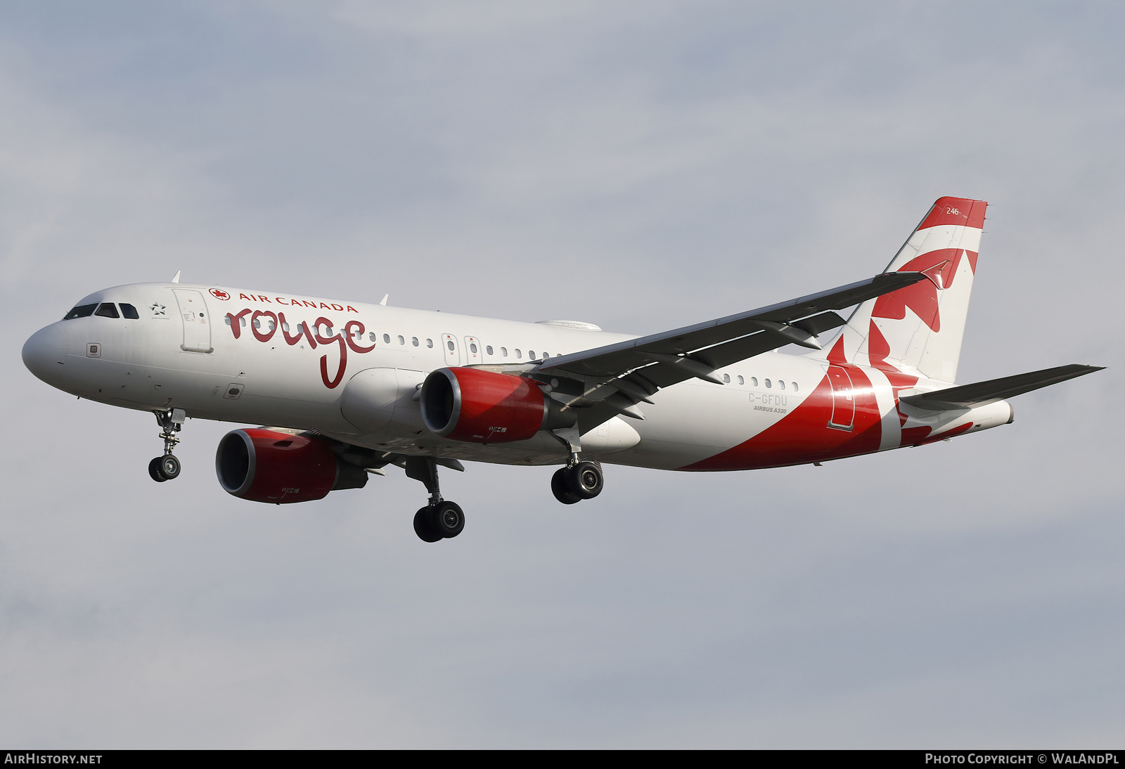 Aircraft Photo of C-GFDU | Airbus A320-214 | Air Canada Rouge | AirHistory.net #828862