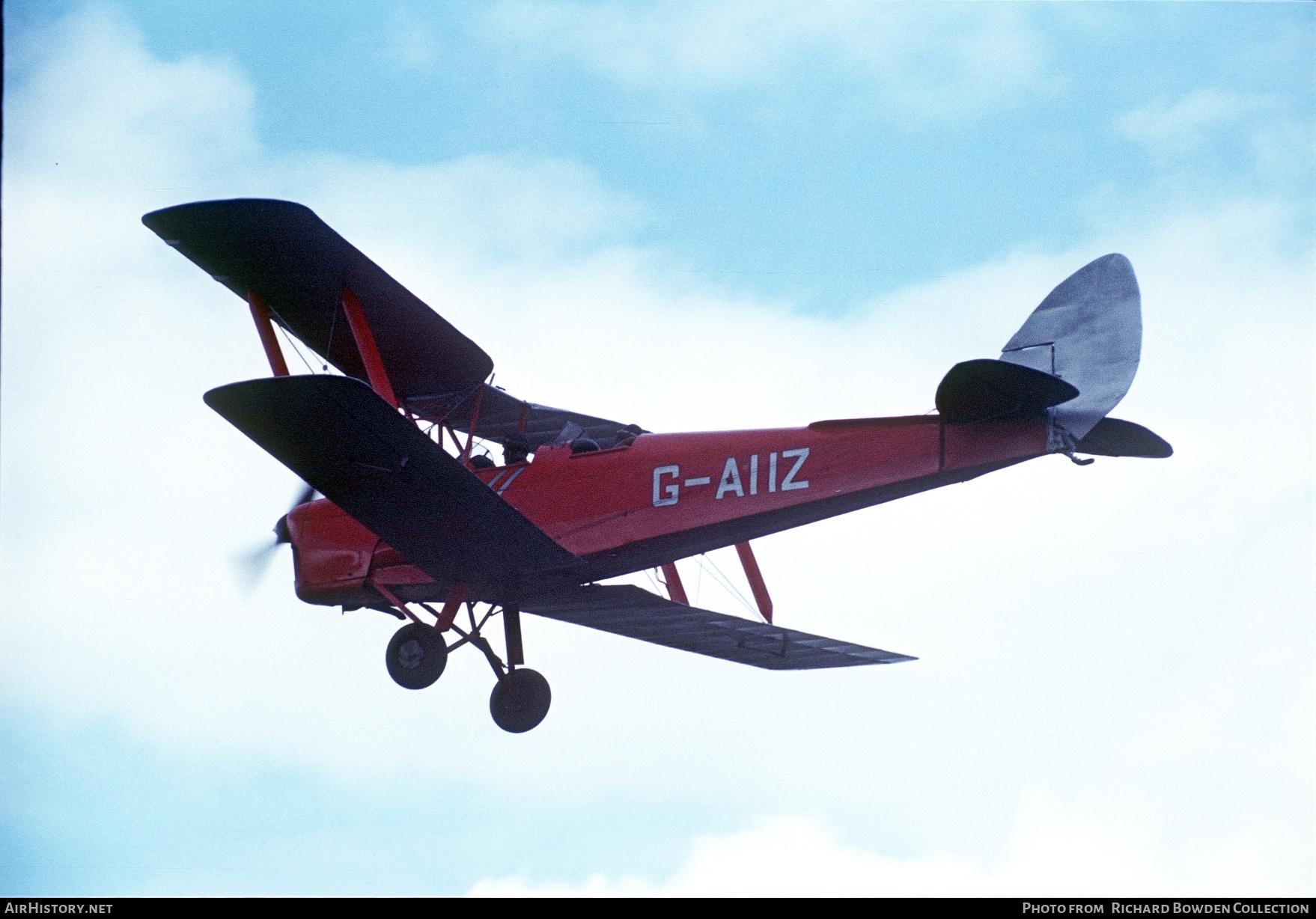 Aircraft Photo of G-AIIZ | De Havilland D.H. 82A Tiger Moth II | AirHistory.net #829011