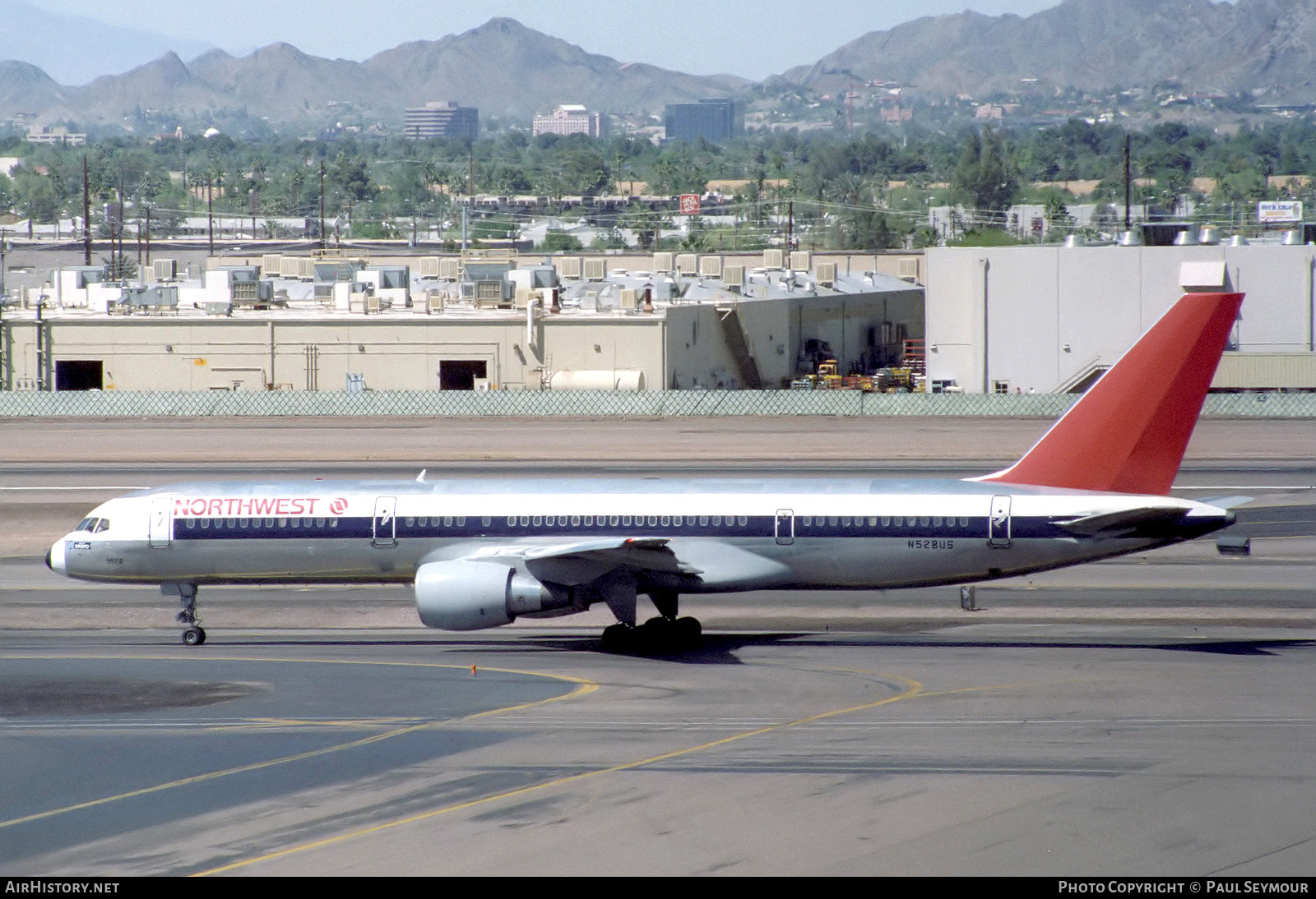 Aircraft Photo of N528US | Boeing 757-251 | Northwest Airlines | AirHistory.net #829019