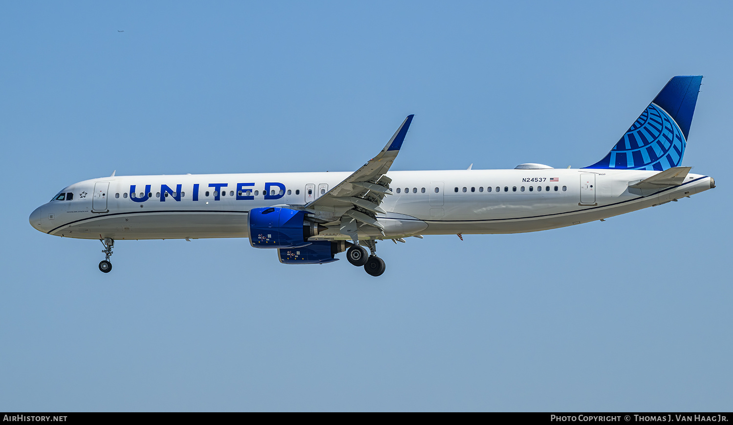 Aircraft Photo of N24537 | Airbus A321-271NX | United Airlines | AirHistory.net #829039