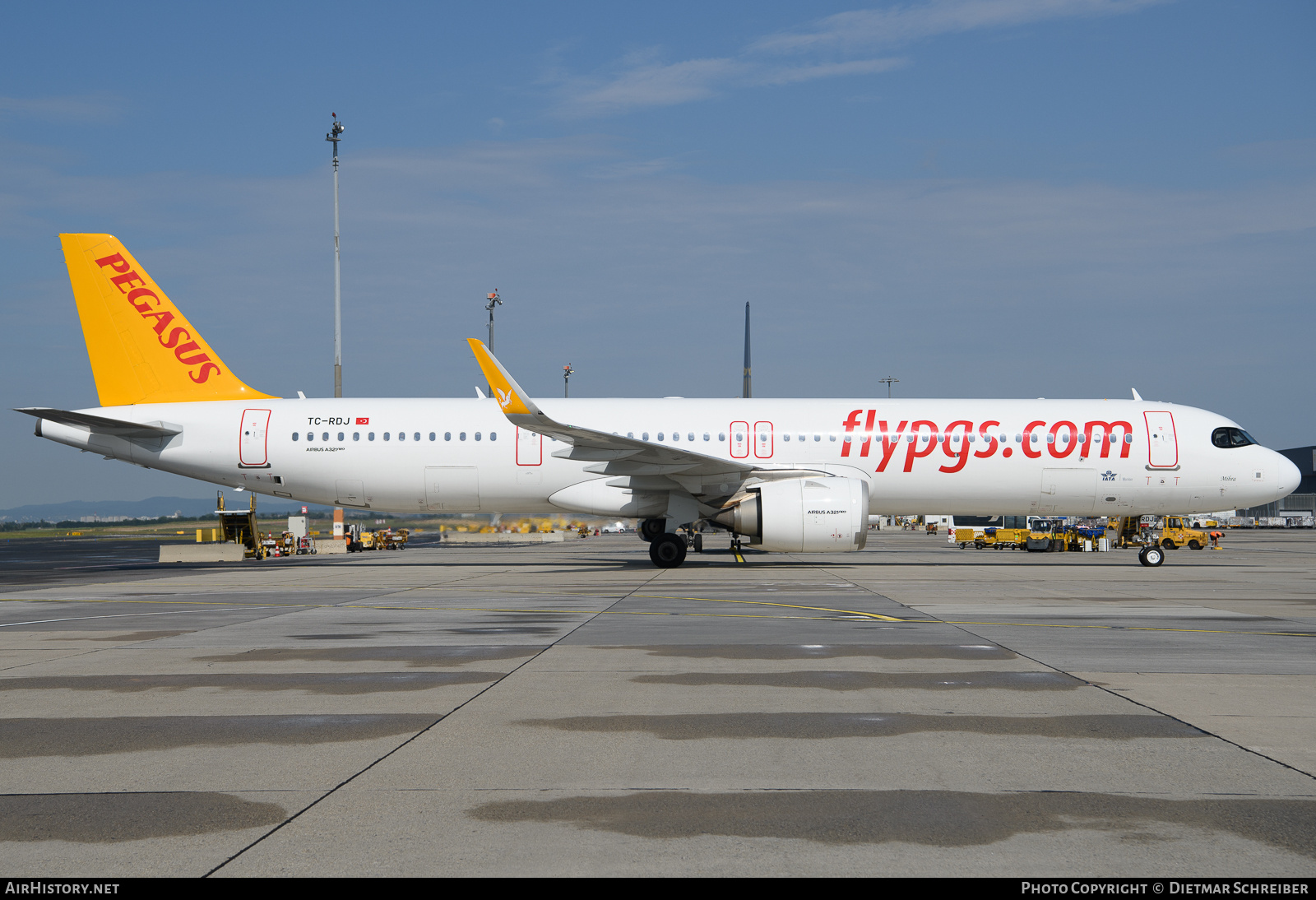 Aircraft Photo of TC-RDJ | Airbus A321-251NX | Pegasus Airlines | AirHistory.net #829047