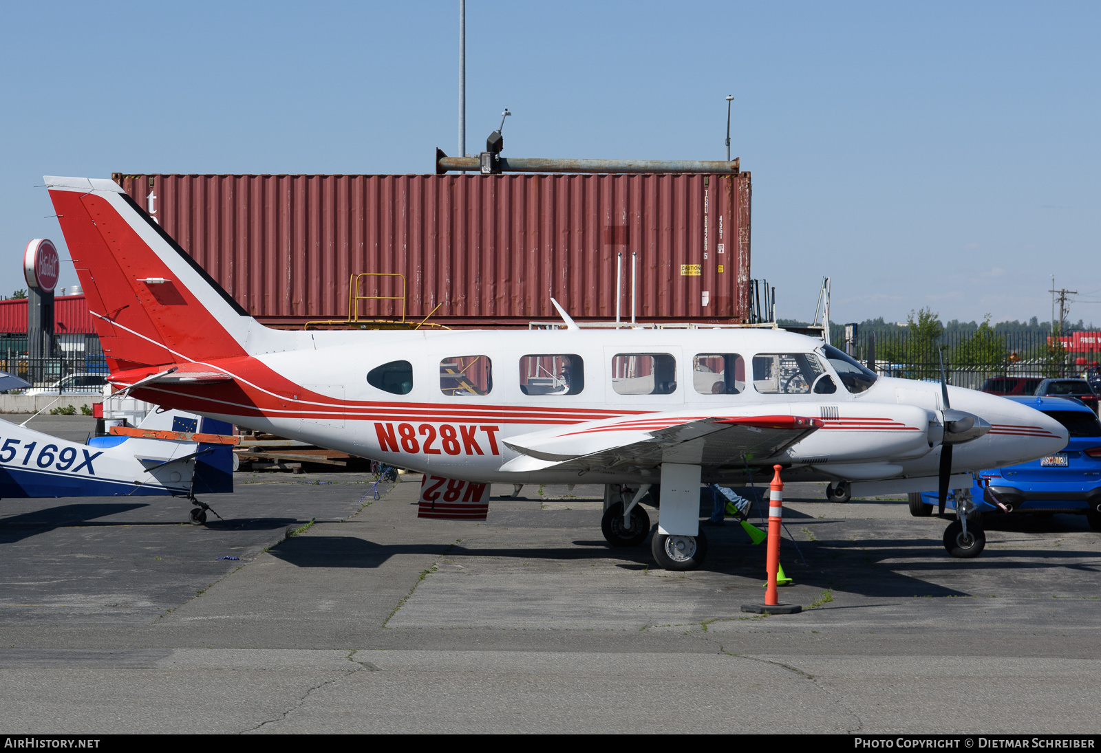 Aircraft Photo of N828KT | Piper PA-31-350 Navajo Chieftain | AirHistory.net #829055