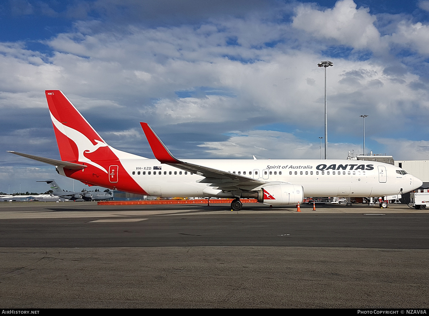 Aircraft Photo of VH-XZD | Boeing 737-838 | Qantas | AirHistory.net #829118