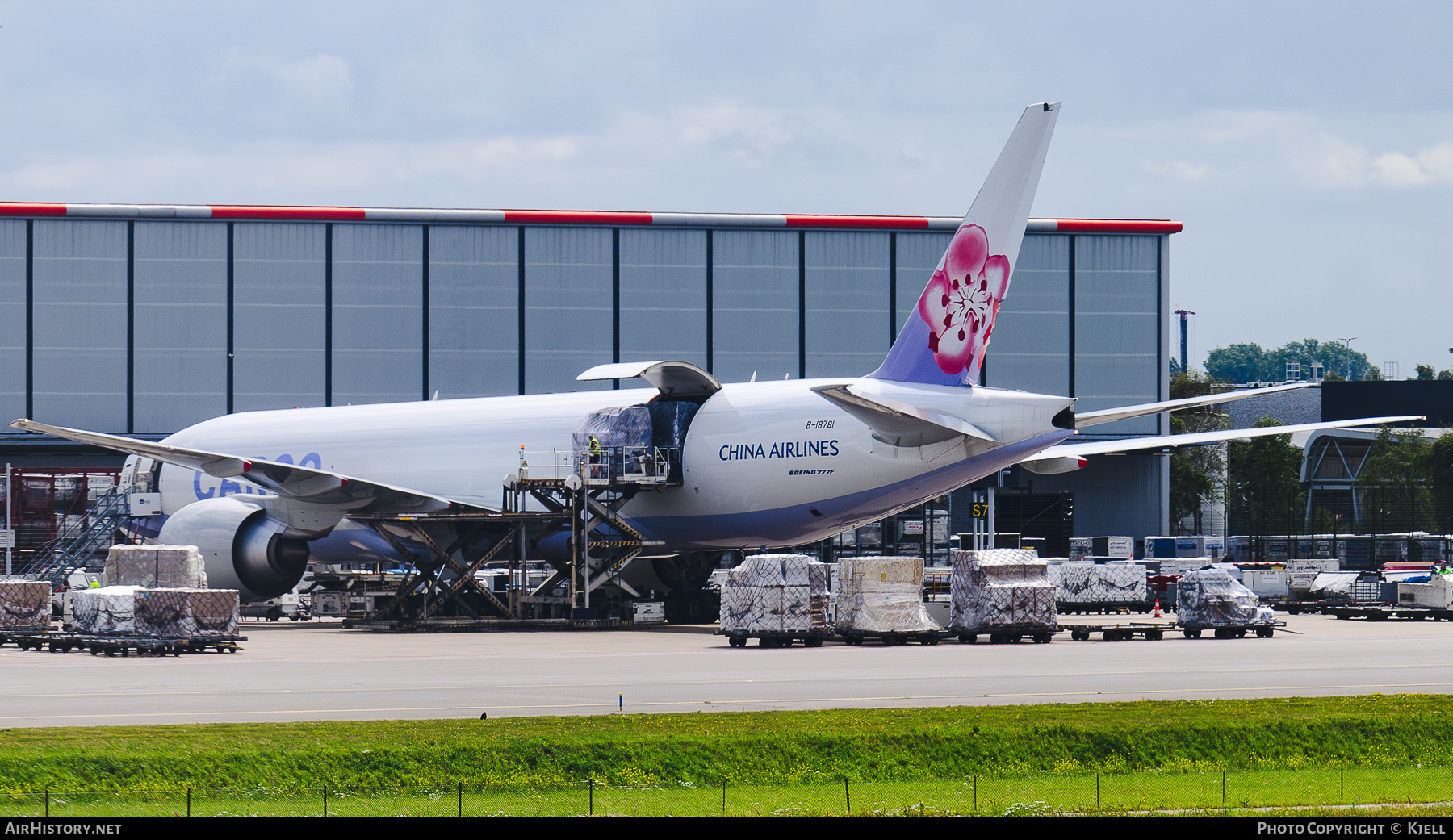 Aircraft Photo of B-18781 | Boeing 777-F | China Airlines Cargo | AirHistory.net #829266