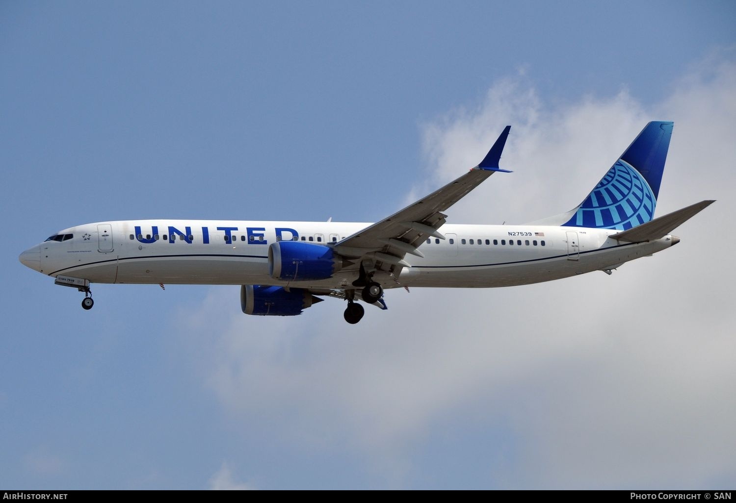 Aircraft Photo of N27539 | Boeing 737-9 Max 9 | United Airlines | AirHistory.net #829292