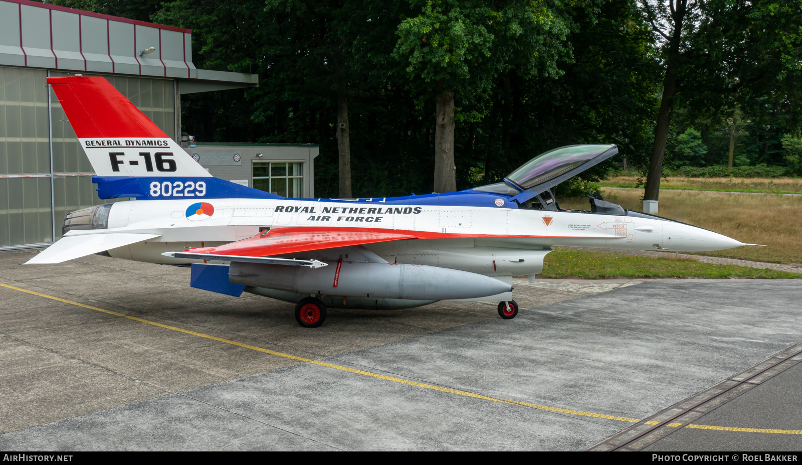 Aircraft Photo of J-229 | General Dynamics F-16A Fighting Falcon | Netherlands - Air Force | AirHistory.net #829338