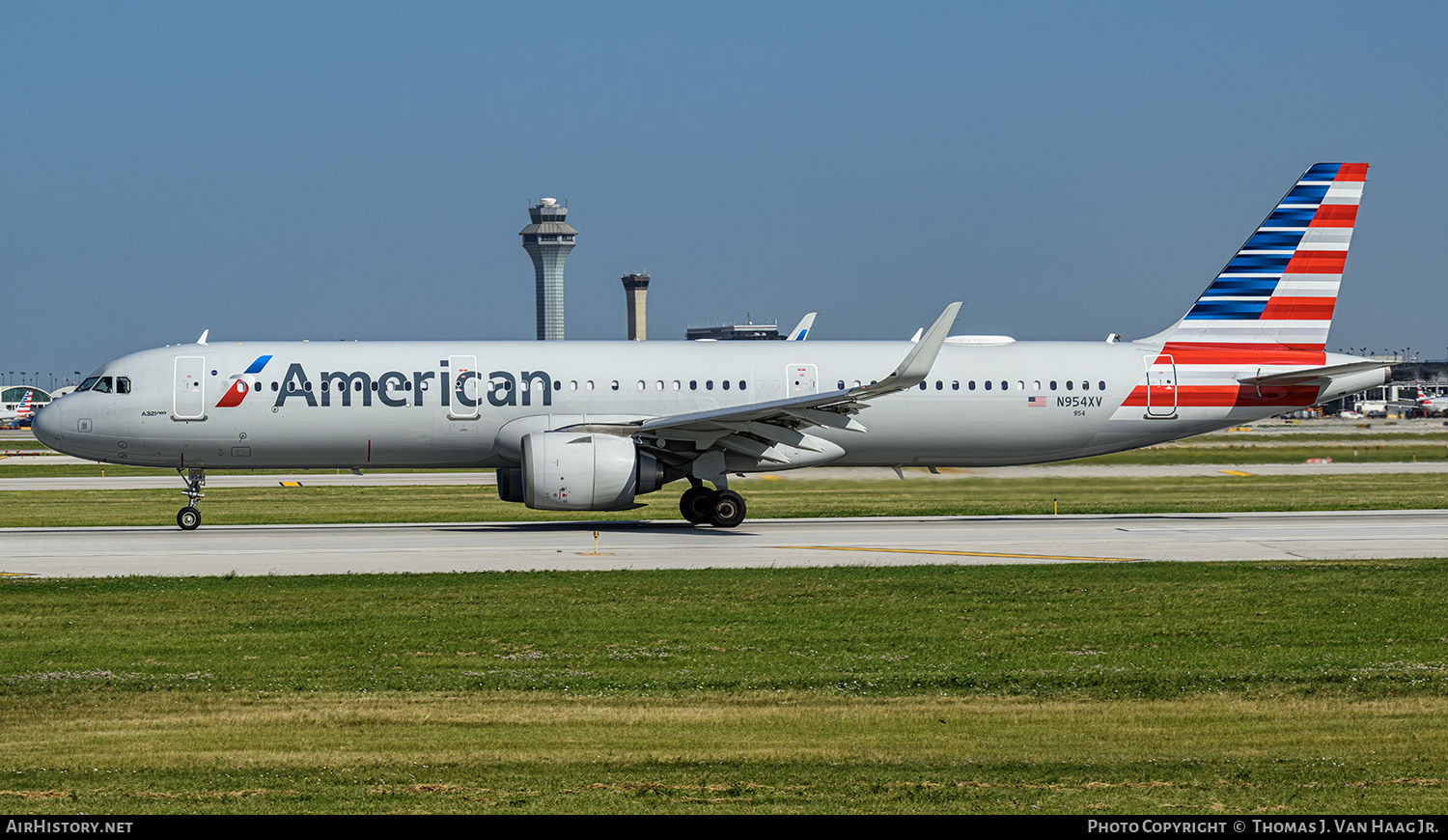Aircraft Photo of N954XV | Airbus A321-253N | American Airlines | AirHistory.net #829339