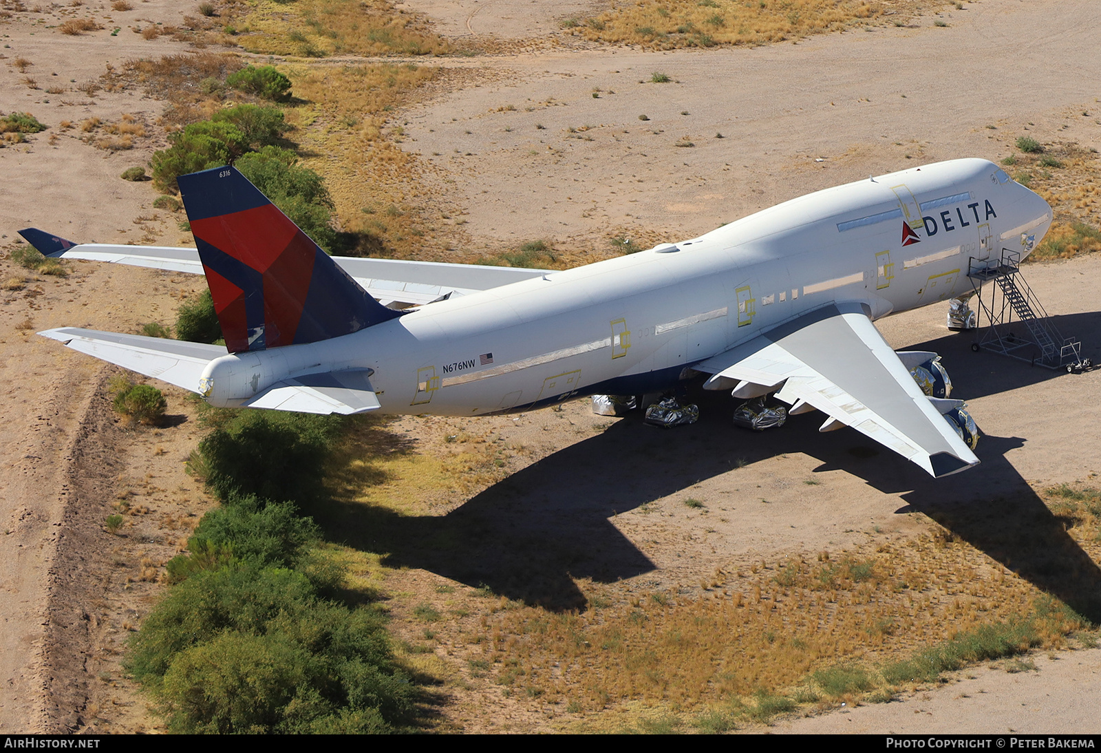 Aircraft Photo of N676NW | Boeing 747-451 | Delta Air Lines | AirHistory.net #829490