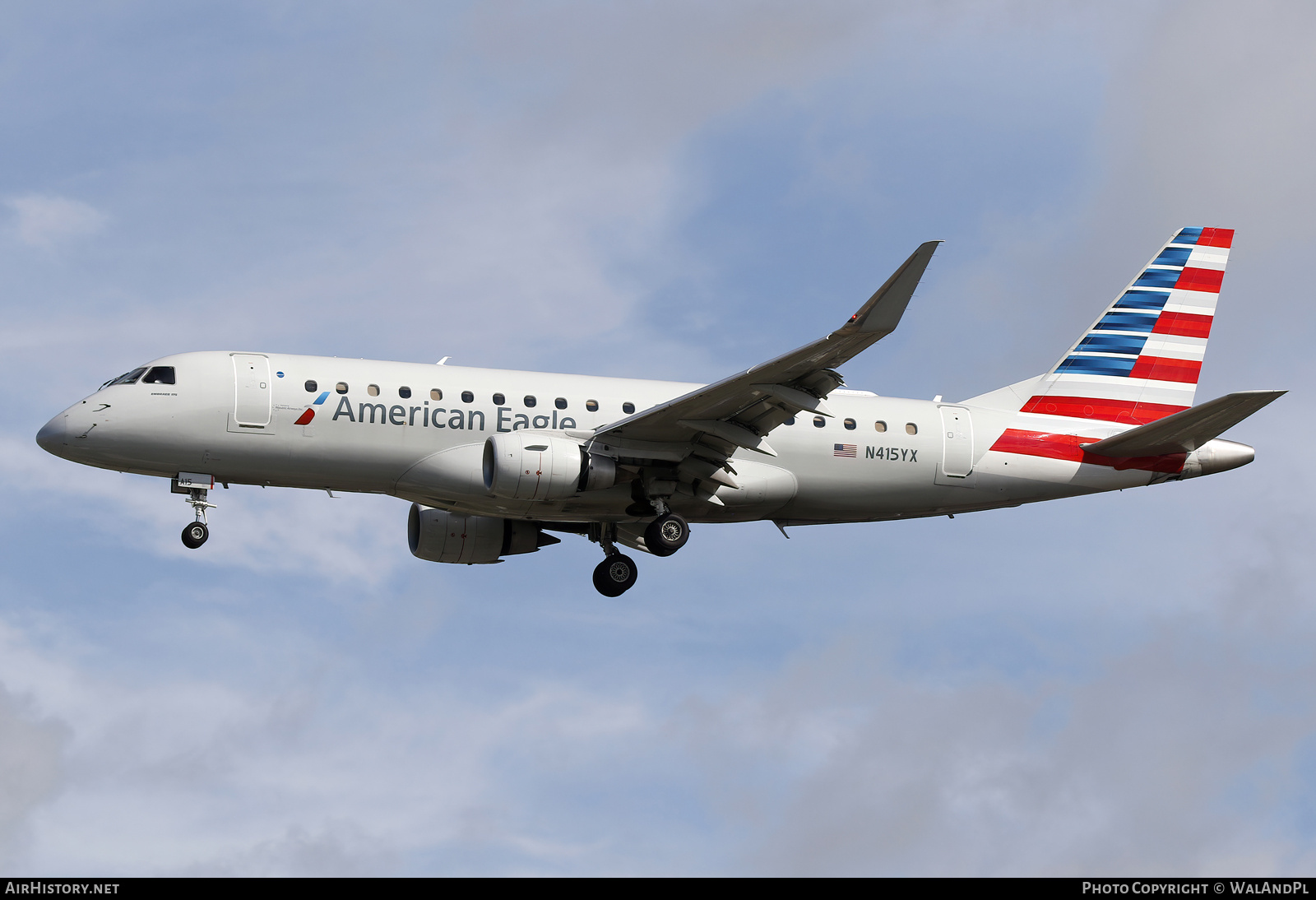 Aircraft Photo of N415YX | Embraer 175LR (ERJ-170-200LR) | American Eagle | AirHistory.net #829508