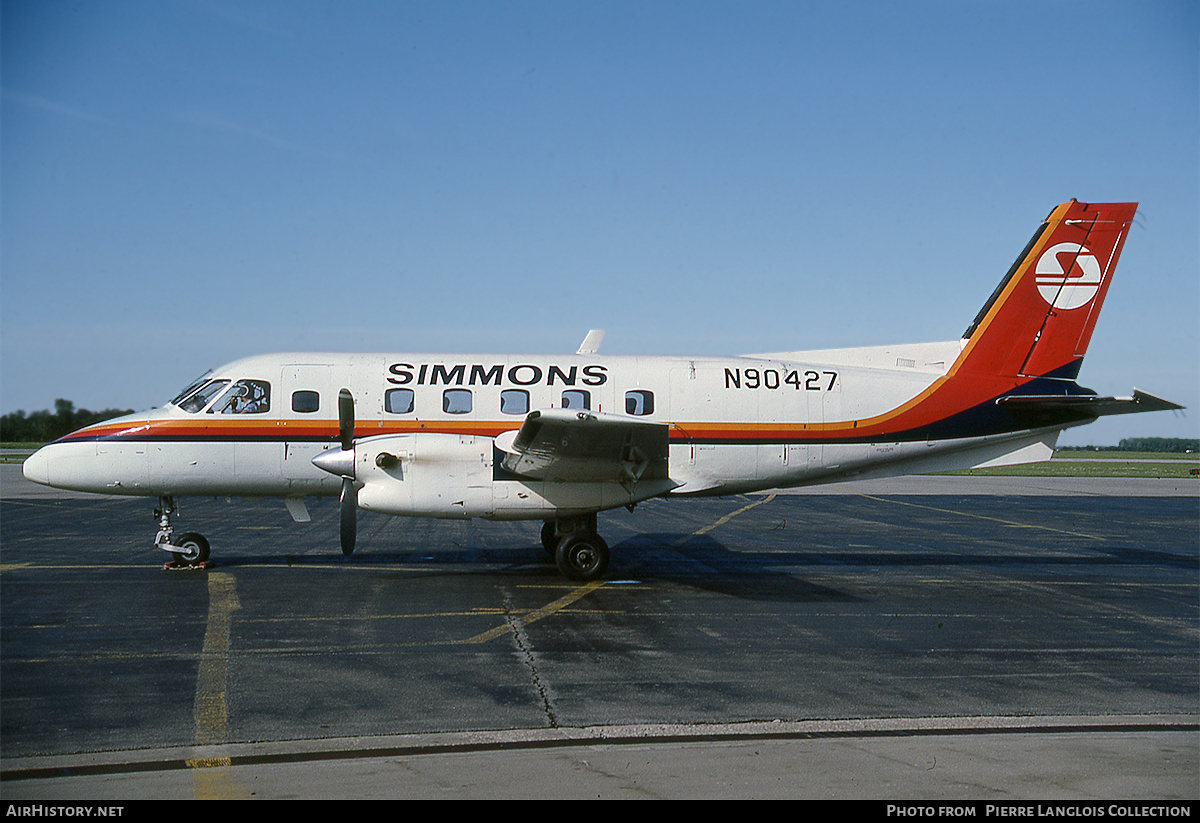 Aircraft Photo of N90427 | Embraer EMB-110P1 Bandeirante | Simmons Airlines | AirHistory.net #829541