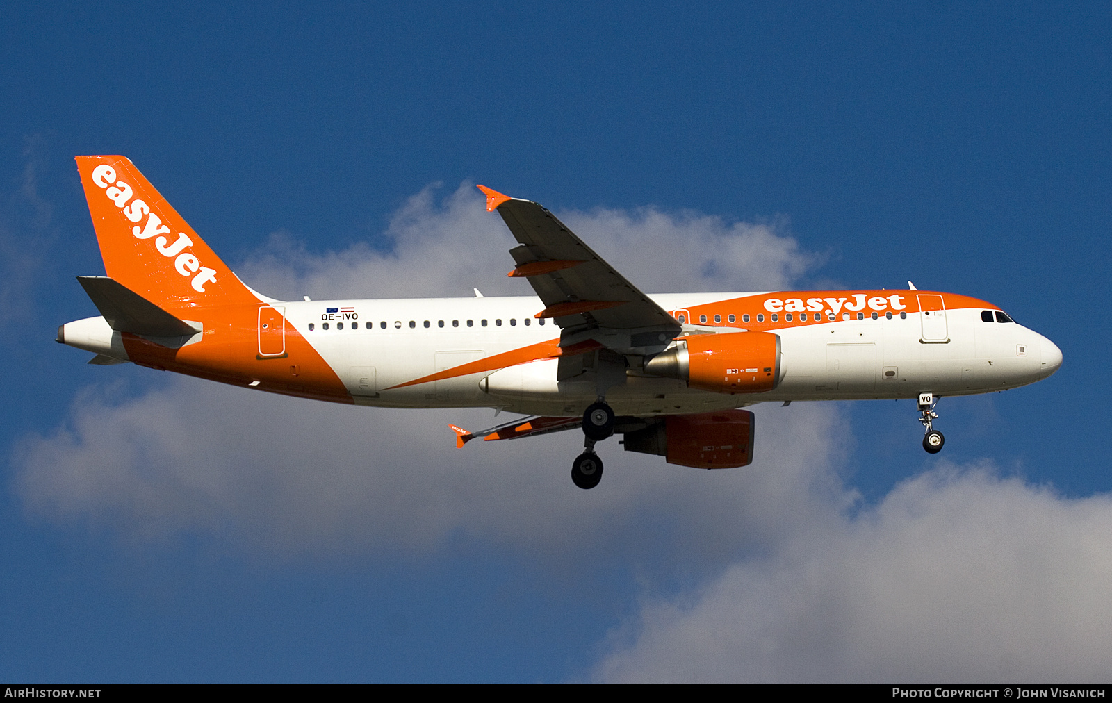 Aircraft Photo of OE-IVO | Airbus A320-214 | EasyJet | AirHistory.net #829551