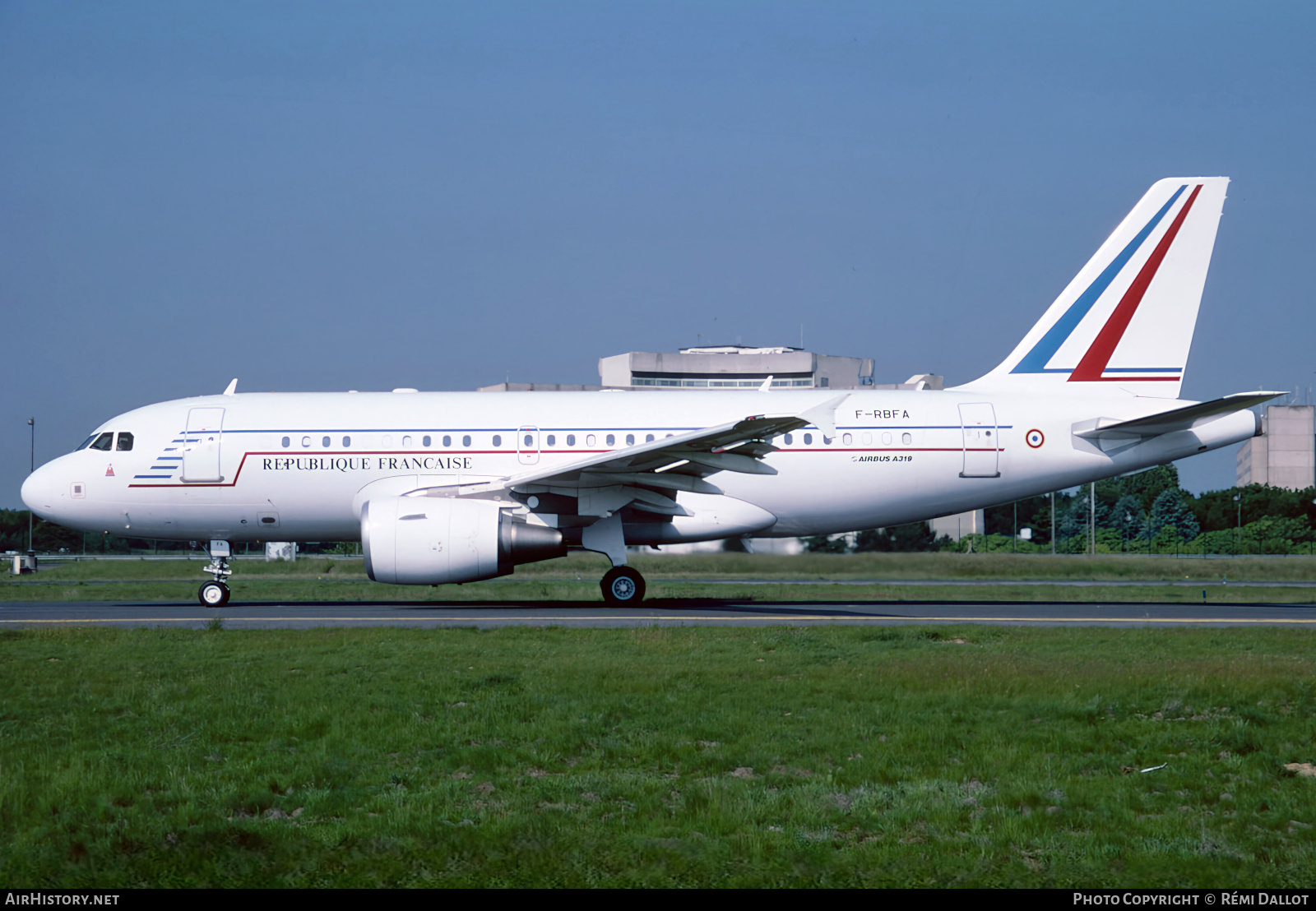 Aircraft Photo of 1485 | Airbus A319-115 | France - Air Force | AirHistory.net #829600