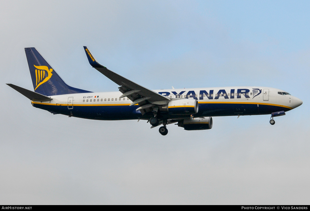 Aircraft Photo of EI-EKY | Boeing 737-8AS | Ryanair | AirHistory.net #829630