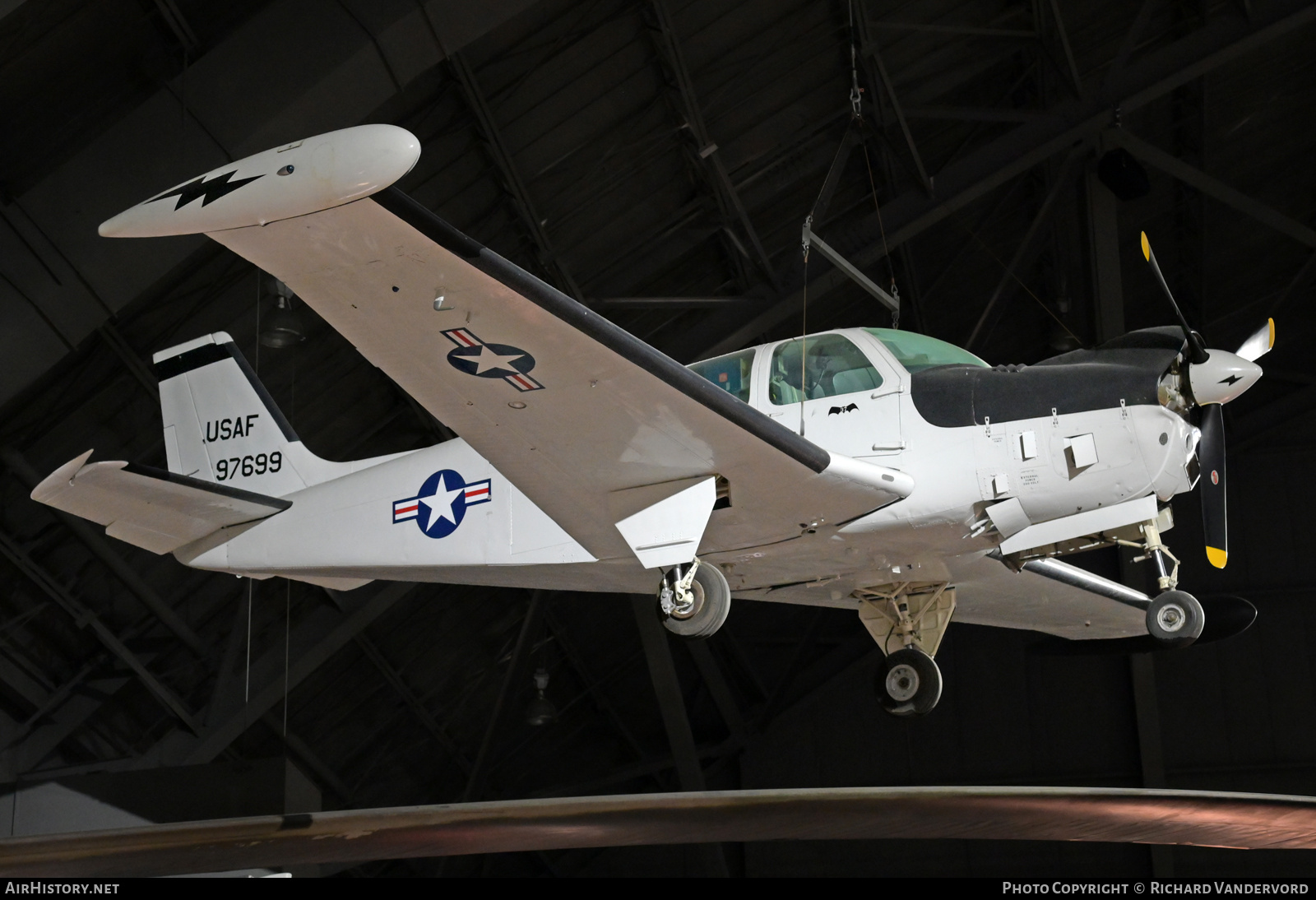 Aircraft Photo of 69-7699 / 97699 | Beech QU-22B (1079) | USA - Air Force | AirHistory.net #829735