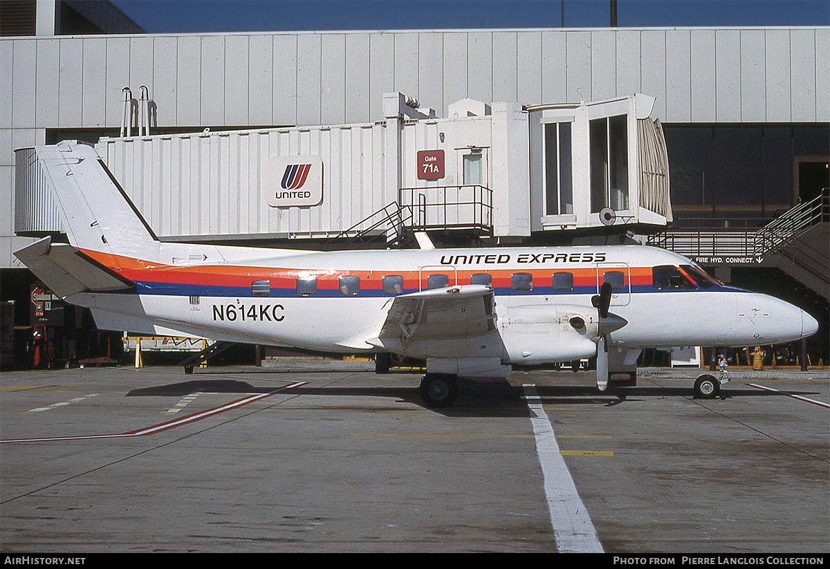 Aircraft Photo of N614KC | Embraer EMB-110P1 Bandeirante | United Express | AirHistory.net #829869