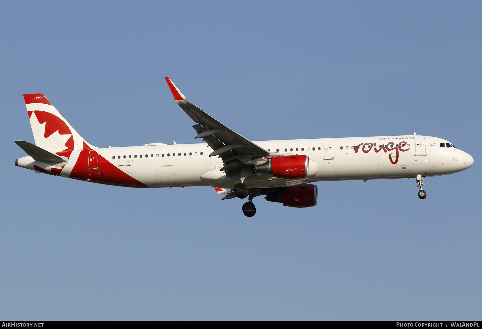 Aircraft Photo of C-FJQD | Airbus A321-211 | Air Canada Rouge | AirHistory.net #829982