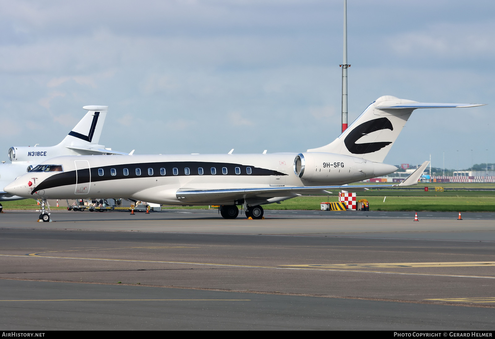 Aircraft Photo of 9H-SFG | Bombardier Global 6000 (BD-700-1A10) | AirHistory.net #830154