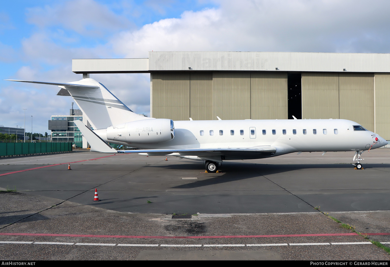 Aircraft Photo of M-ARIA | Bombardier Global 5000 (BD-700-1A11) | AirHistory.net #830170