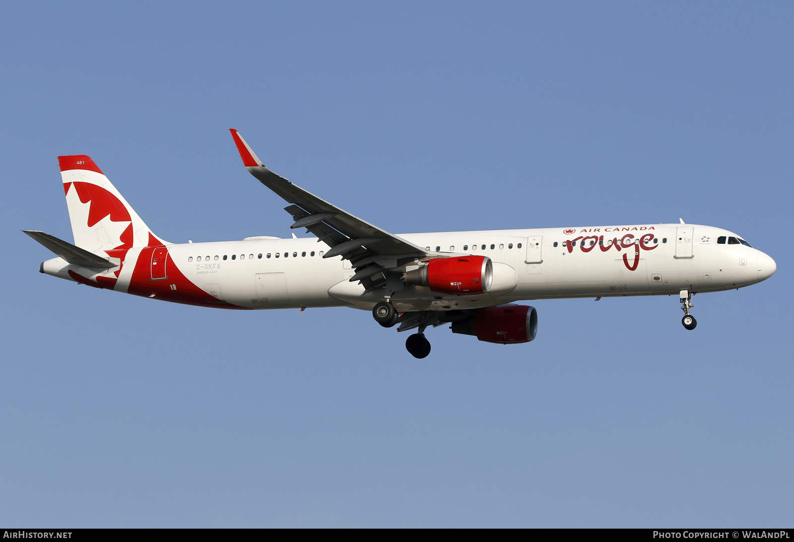 Aircraft Photo of C-GKFA | Airbus A321-211 | Air Canada Rouge | AirHistory.net #830402